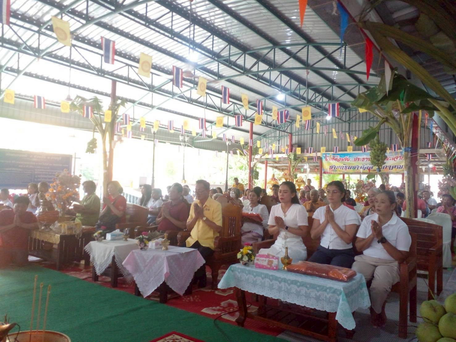 ภาพร่วมพิธีกรรมวัดหนองหมี