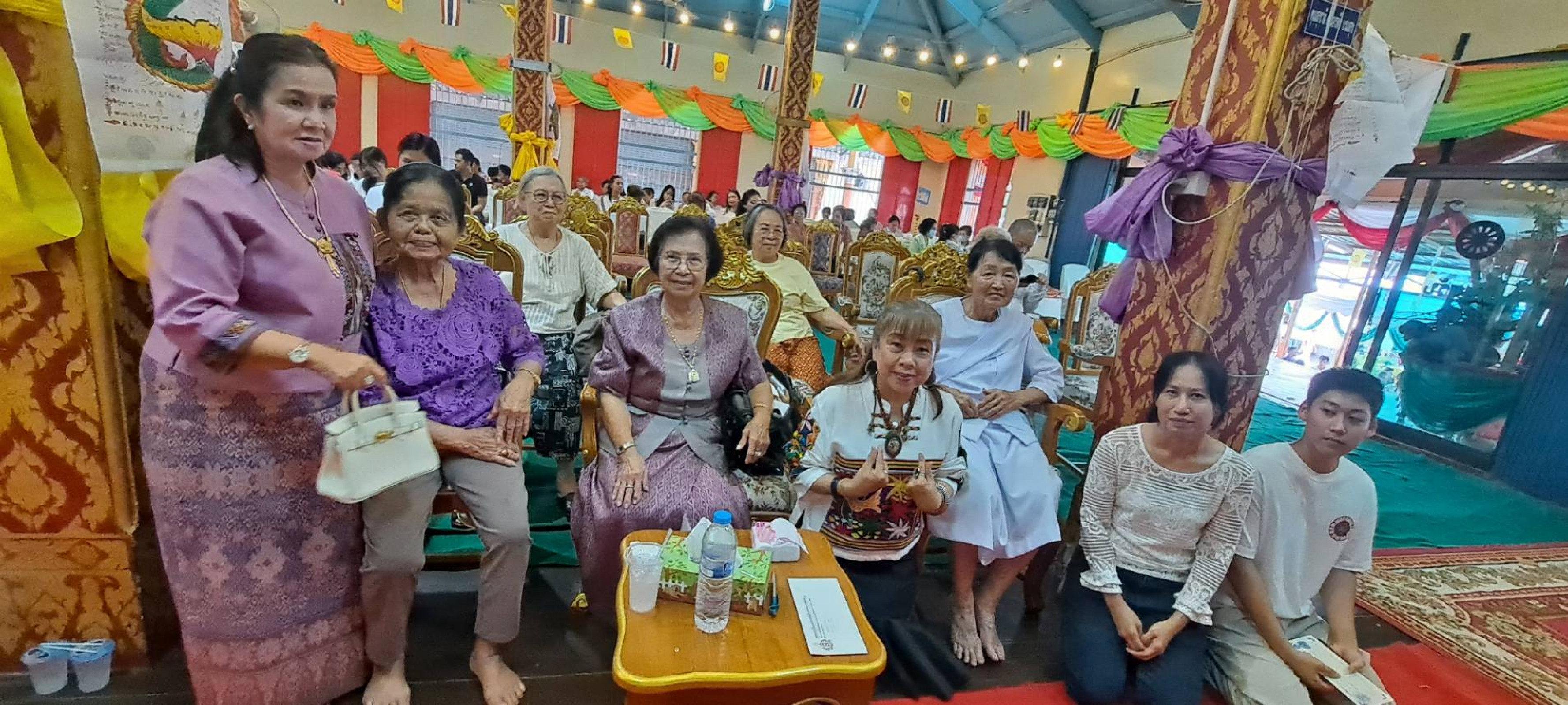 ภาพร่วมพิธีกรรมวัดใหม่สี่หมื่น