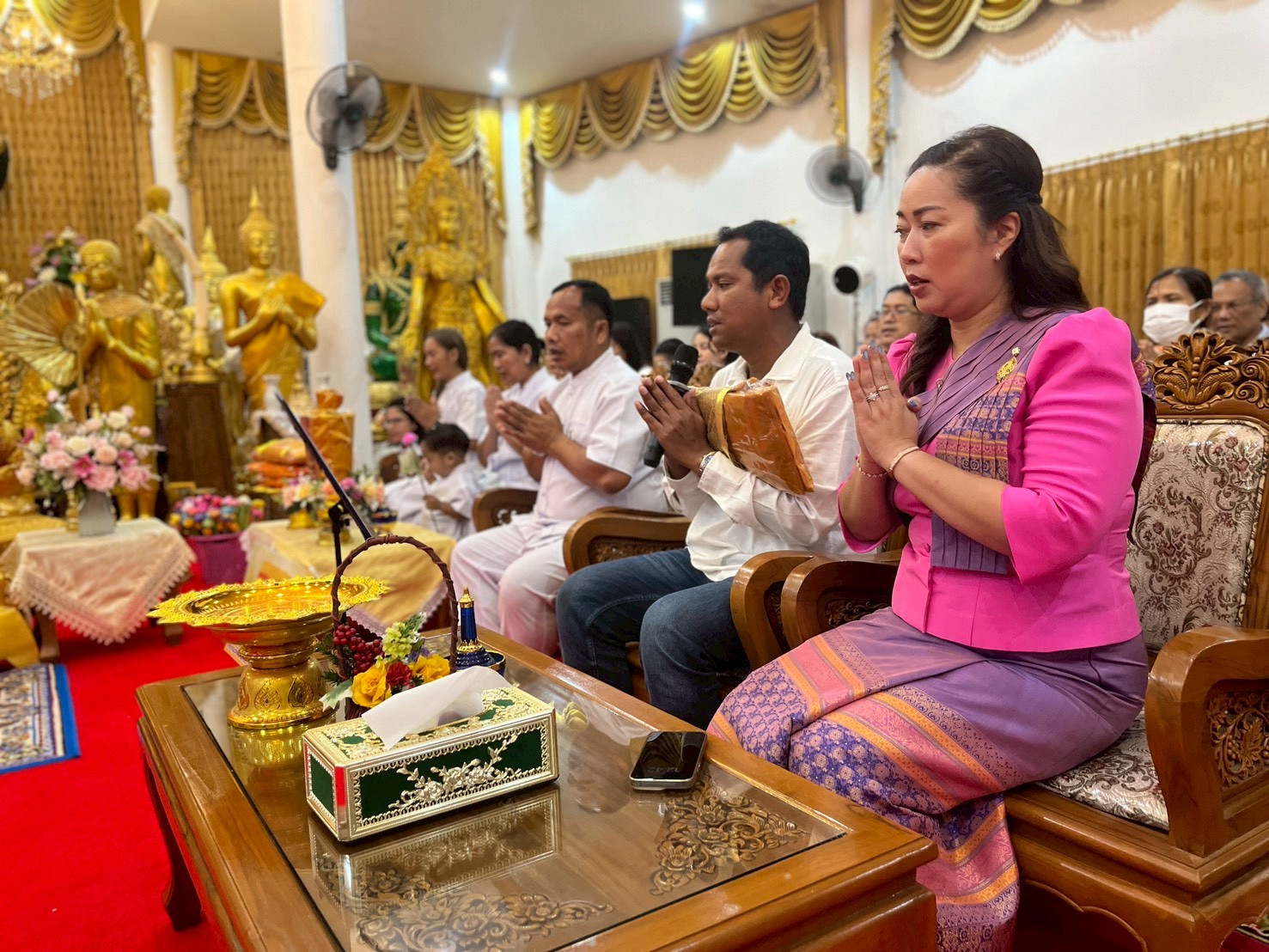 ภาพร่วมพิธีกรรมที่พักสงฆ์ห้วยน้ำหนัก