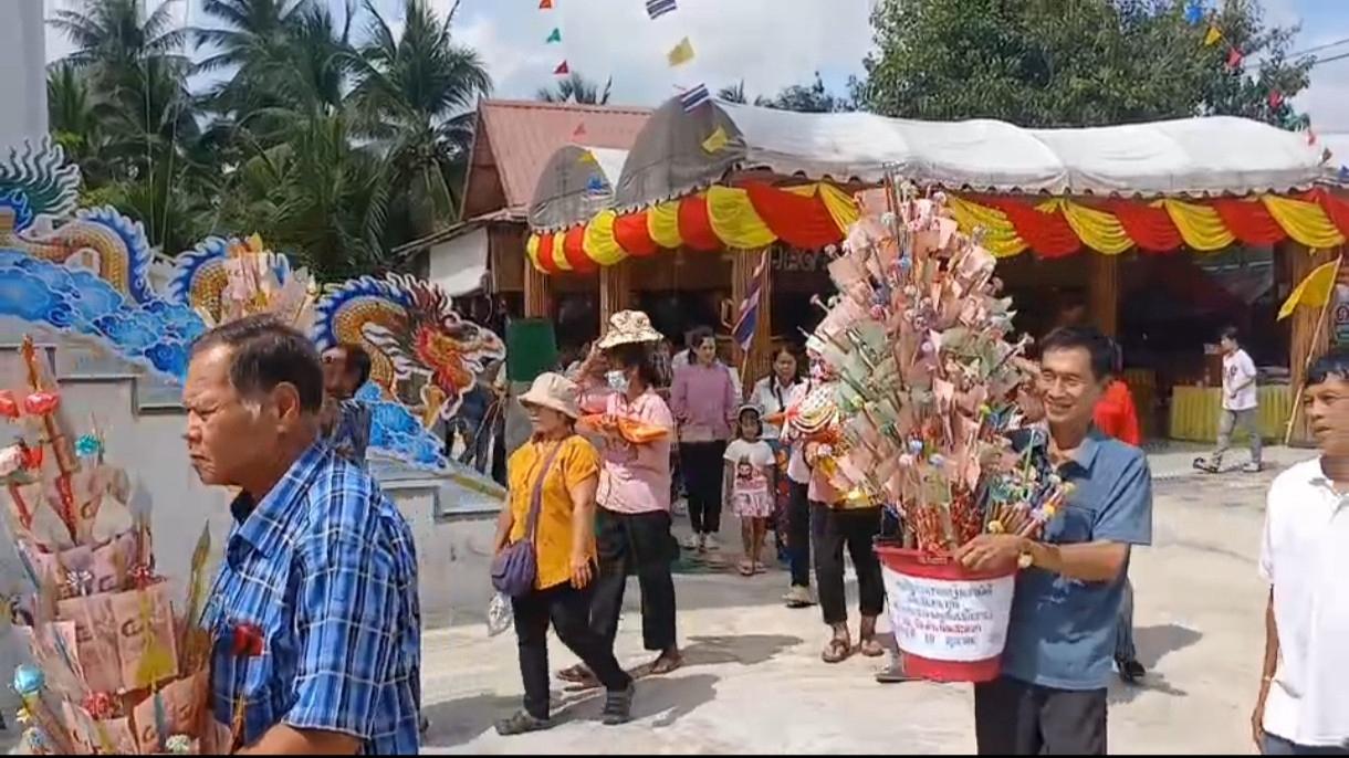 ภาพร่วมพิธีกรรมวัดดำเนินสะดวก