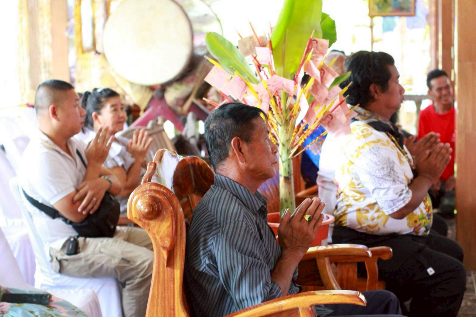 ภาพร่วมพิธีกรรมวัดเจดีย์หอย