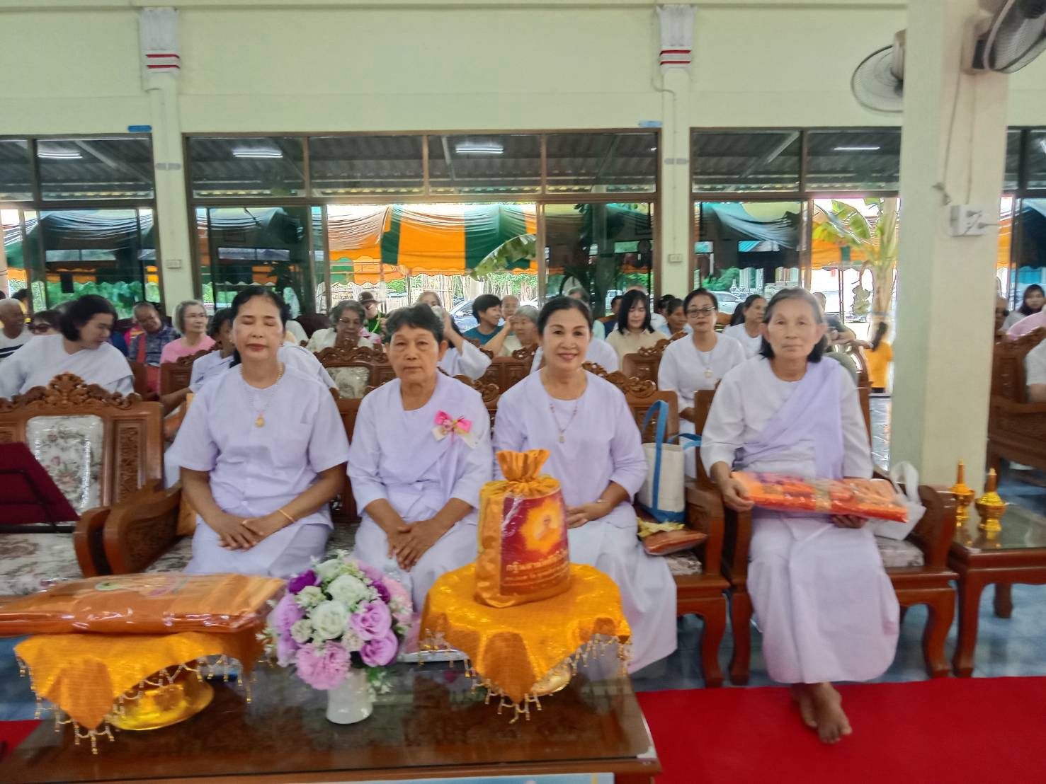 ภาพร่วมพิธีกรรมวัดบ้านบ่อ