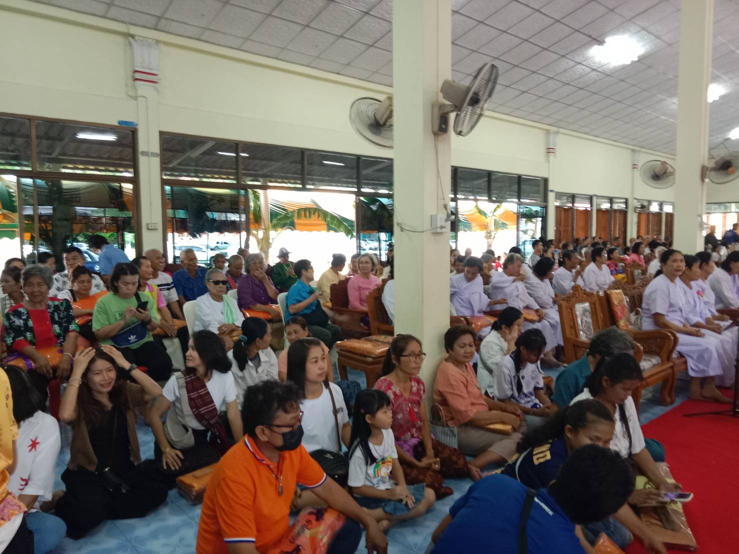 ภาพร่วมพิธีกรรมวัดบ้านบ่อ