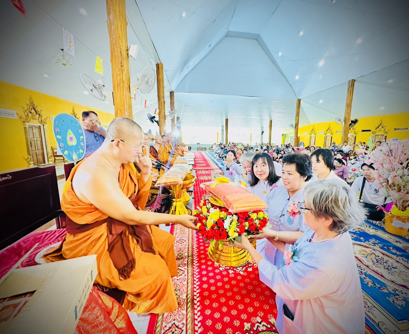 ภาพร่วมพิธีกรรมวัดนิยมธรรมาราม