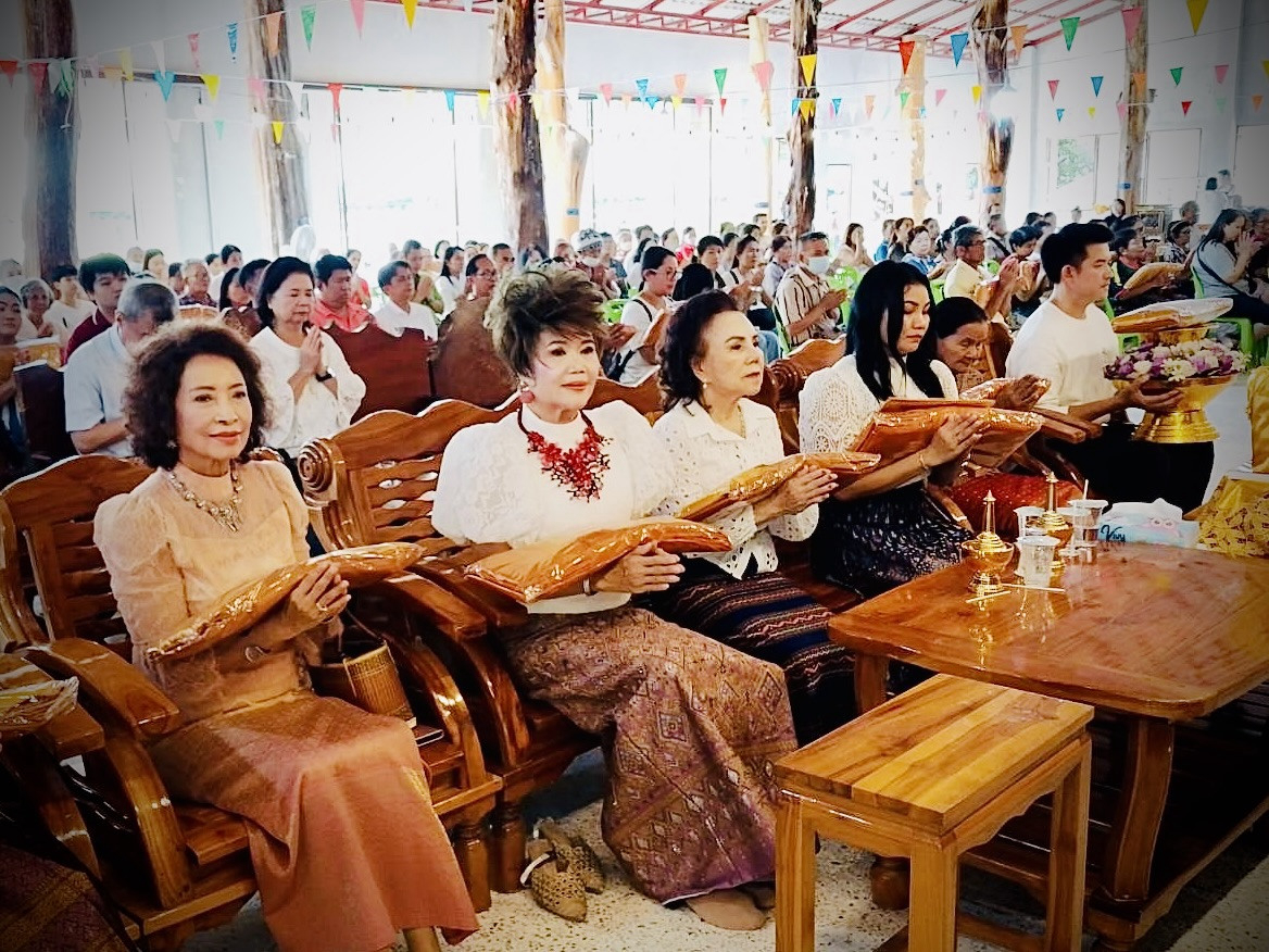 ภาพร่วมพิธีกรรมวัดหนองนกกะเรียน