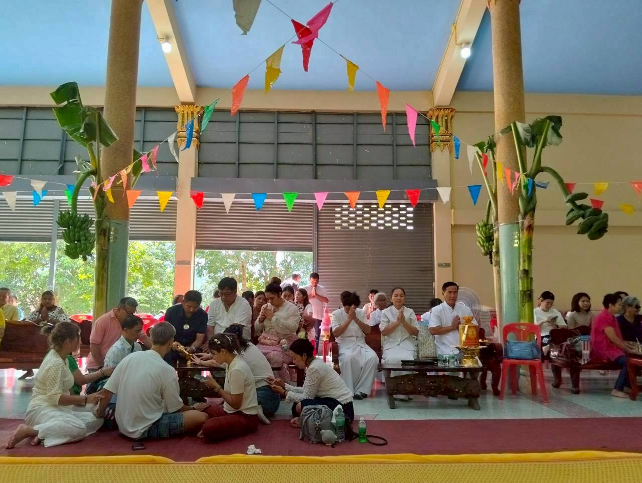 ภาพร่วมพิธีกรรมวัดทุ่งตาลับ