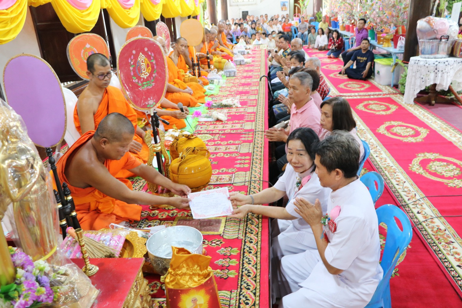 ภาพร่วมพิธีกรรมวัดดอนพรหม