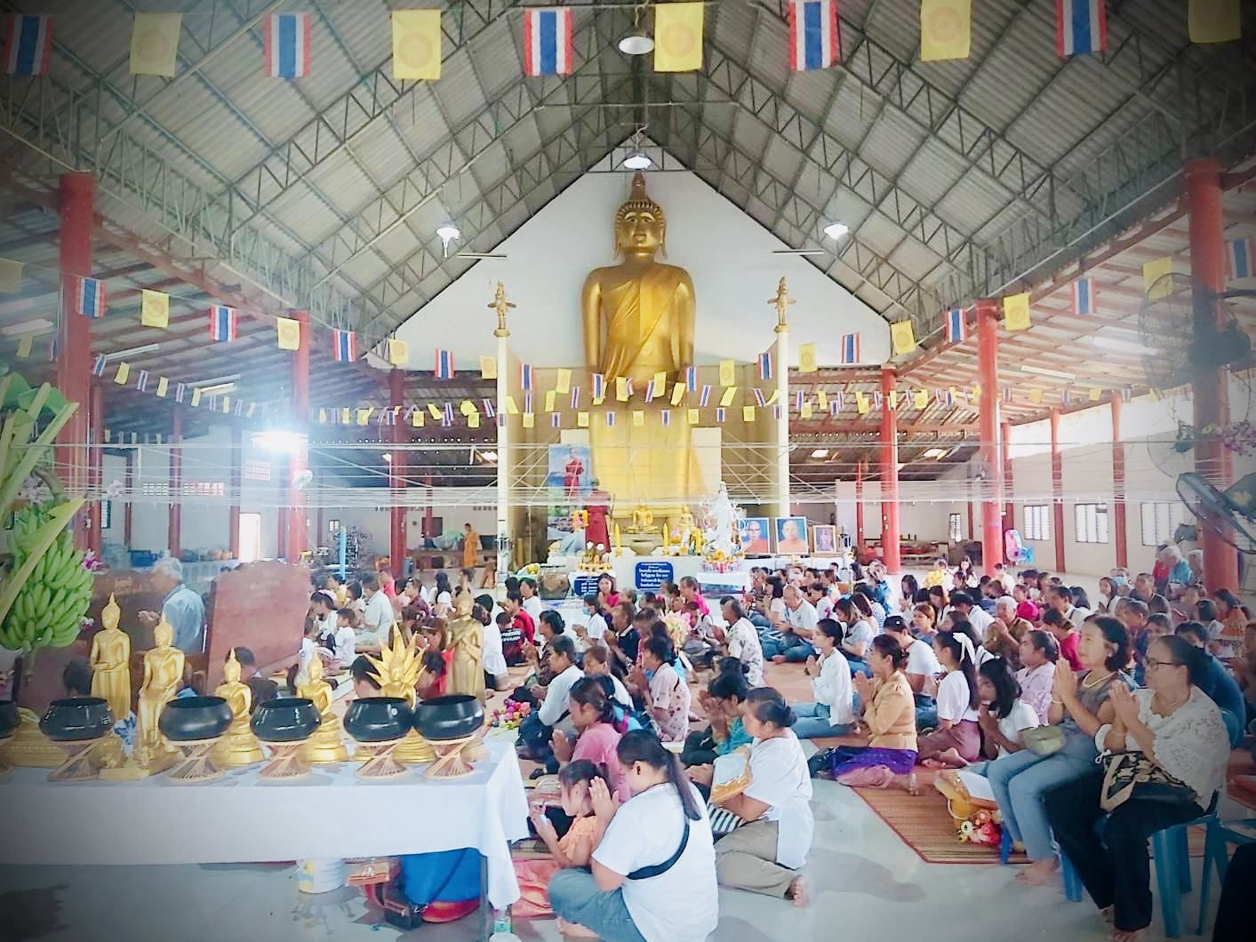 ภาพร่วมพิธีกรรมวัดทุ่งกระถิน