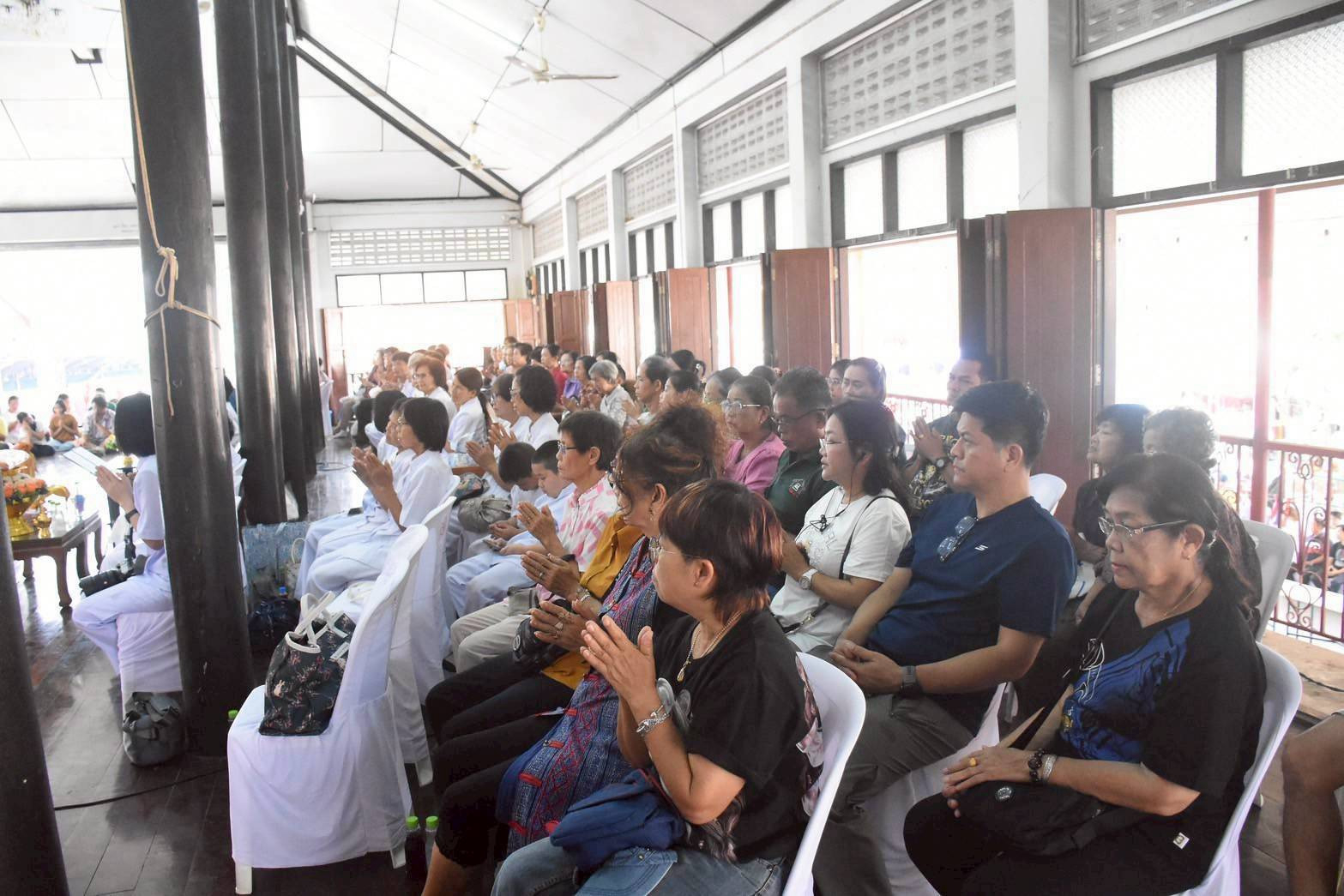 ภาพร่วมพิธีกรรมวัดบางวันทอง