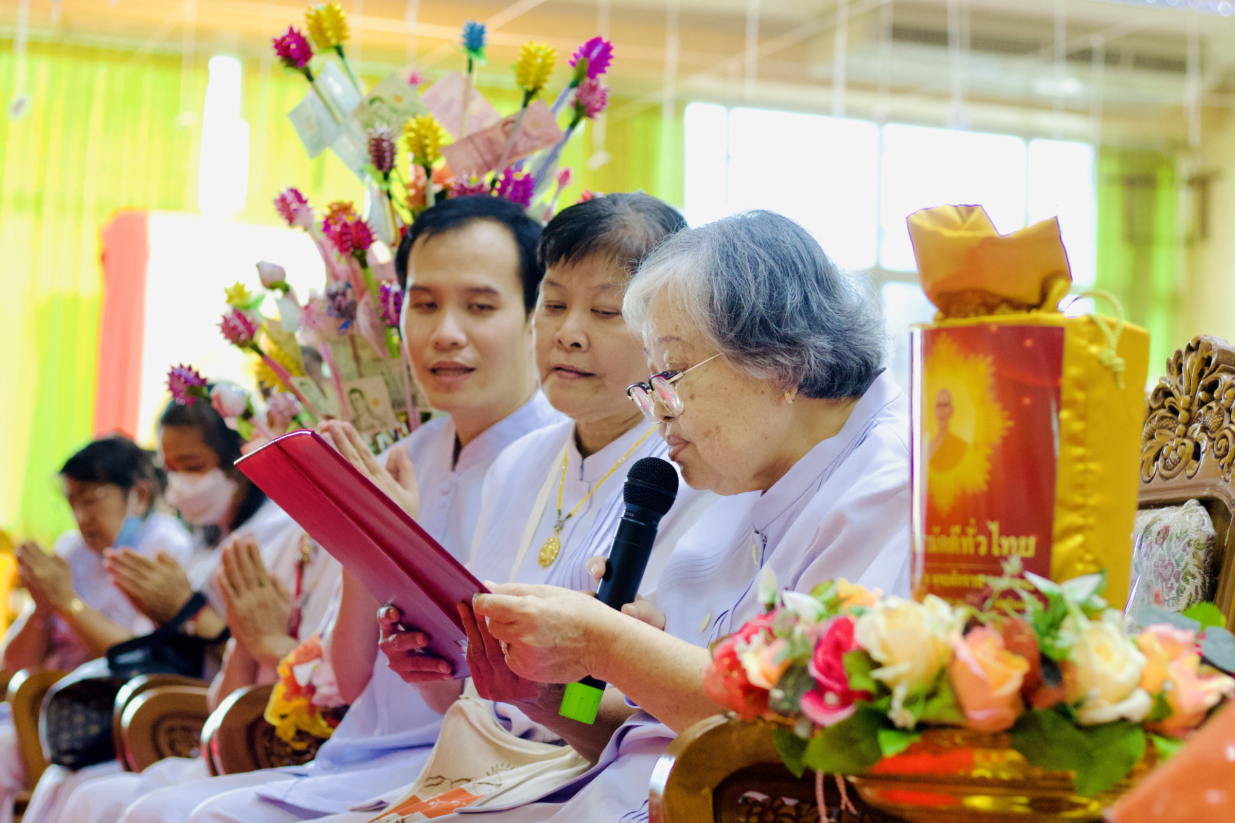 ภาพกล่าวคำถวายกฐินวัดลาดใหญ่