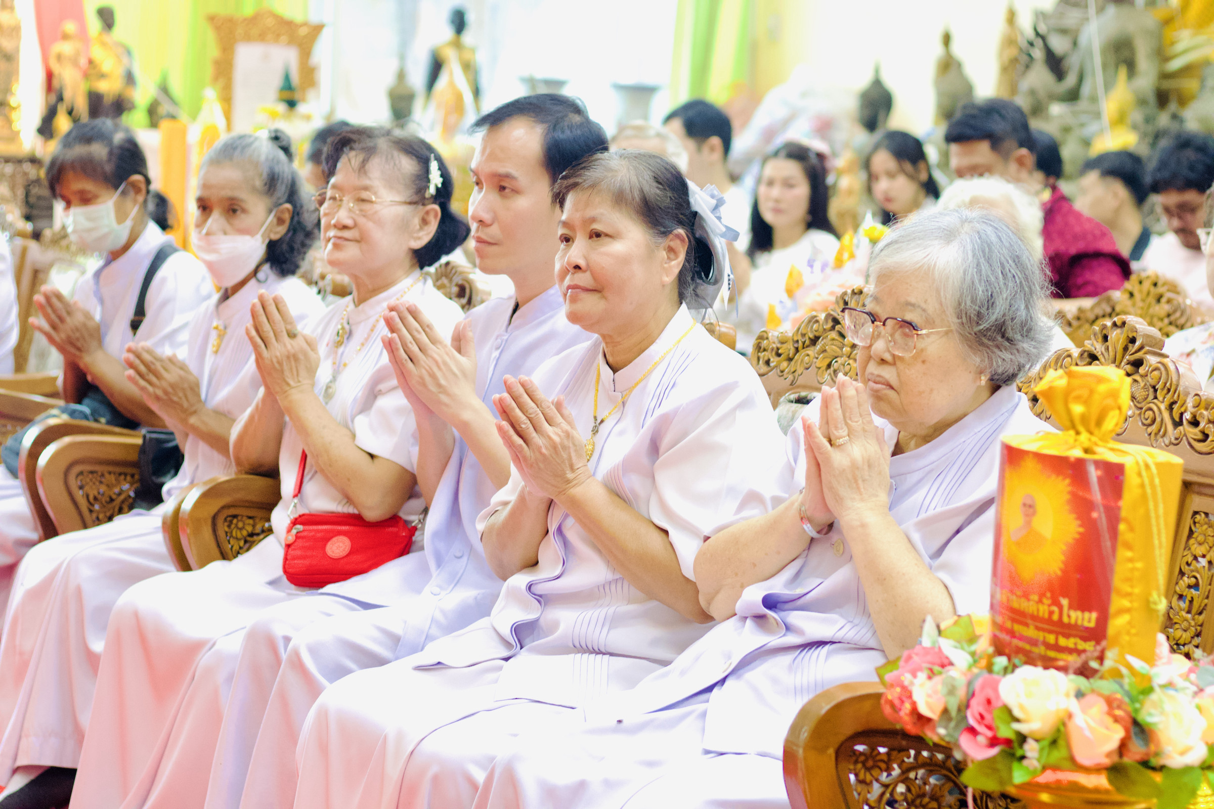 ภาพร่วมพิธีกรรมวัดลาดใหญ่
