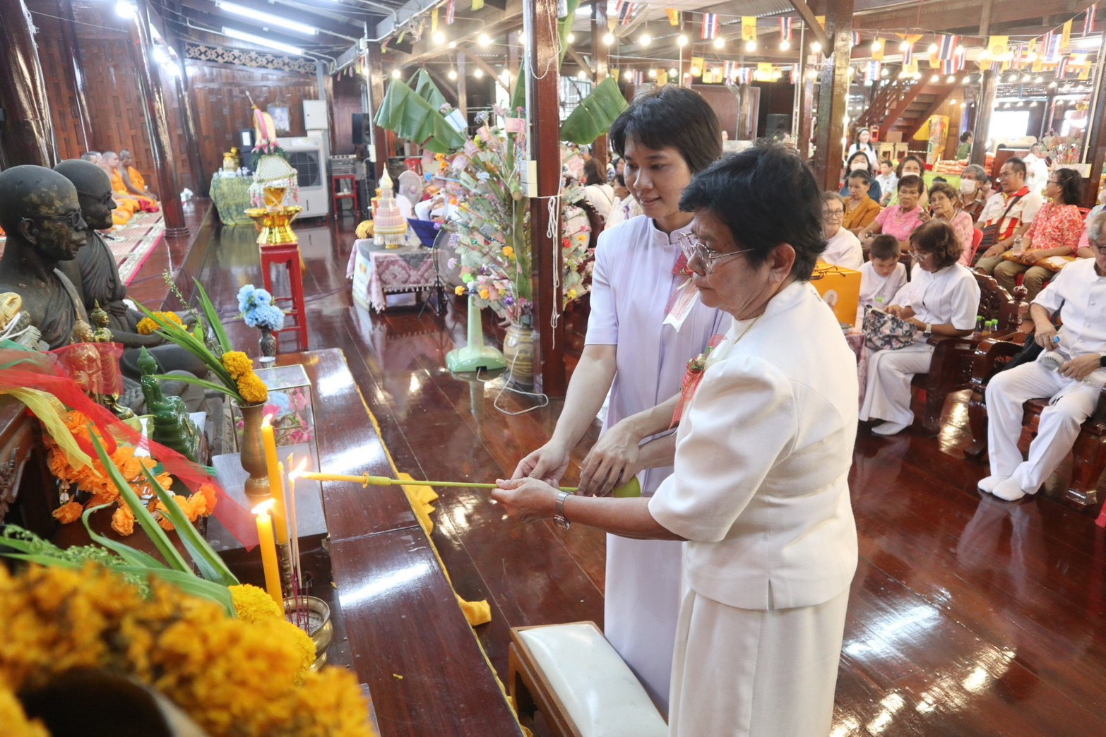 ภาพร่วมพิธีกรรมวัดลังกา