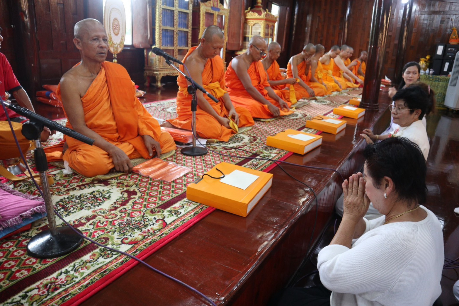 ภาพร่วมพิธีกรรมวัดลังกา