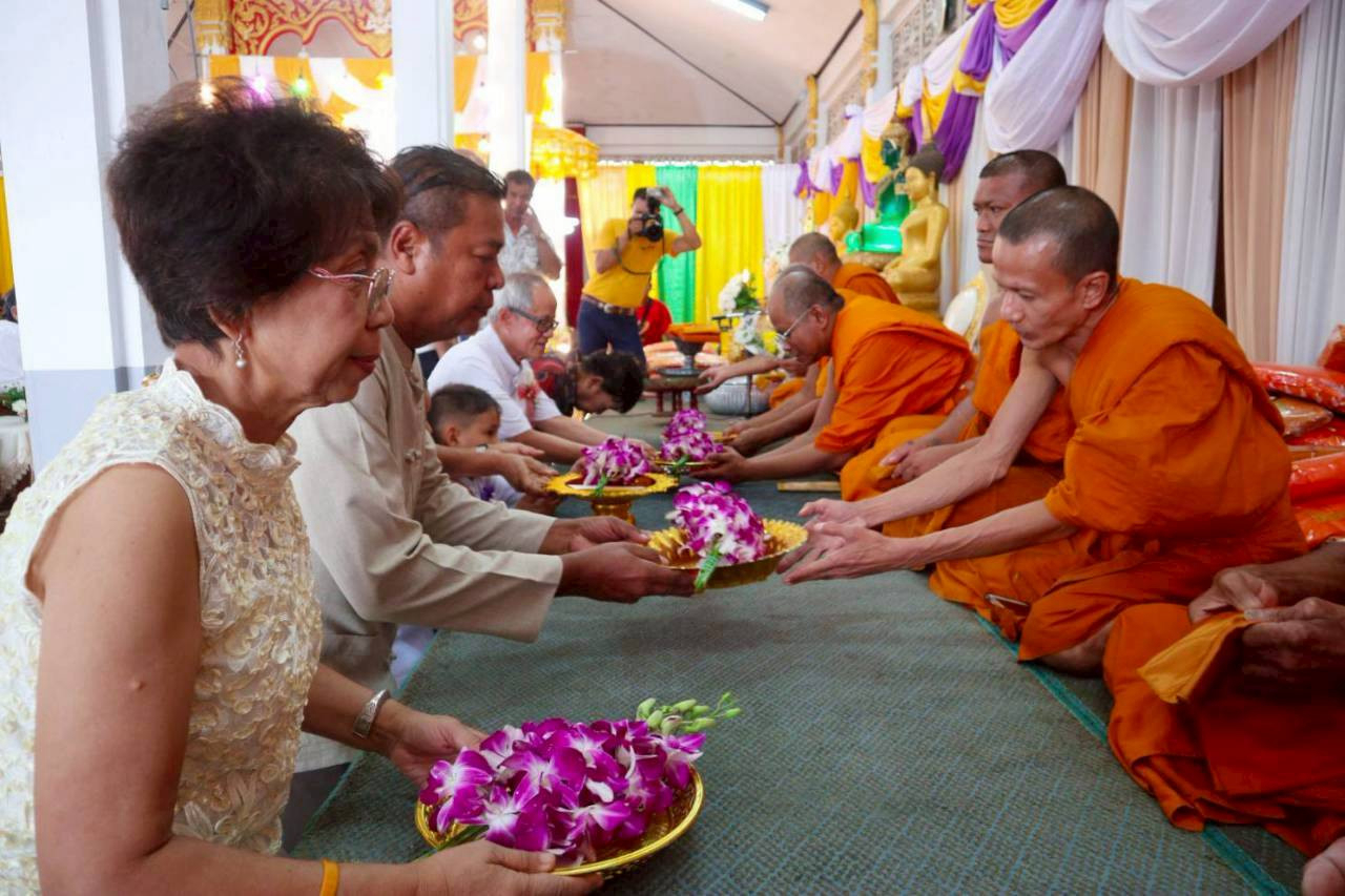ภาพร่วมพิธีกรรมวัดโรงธรรม