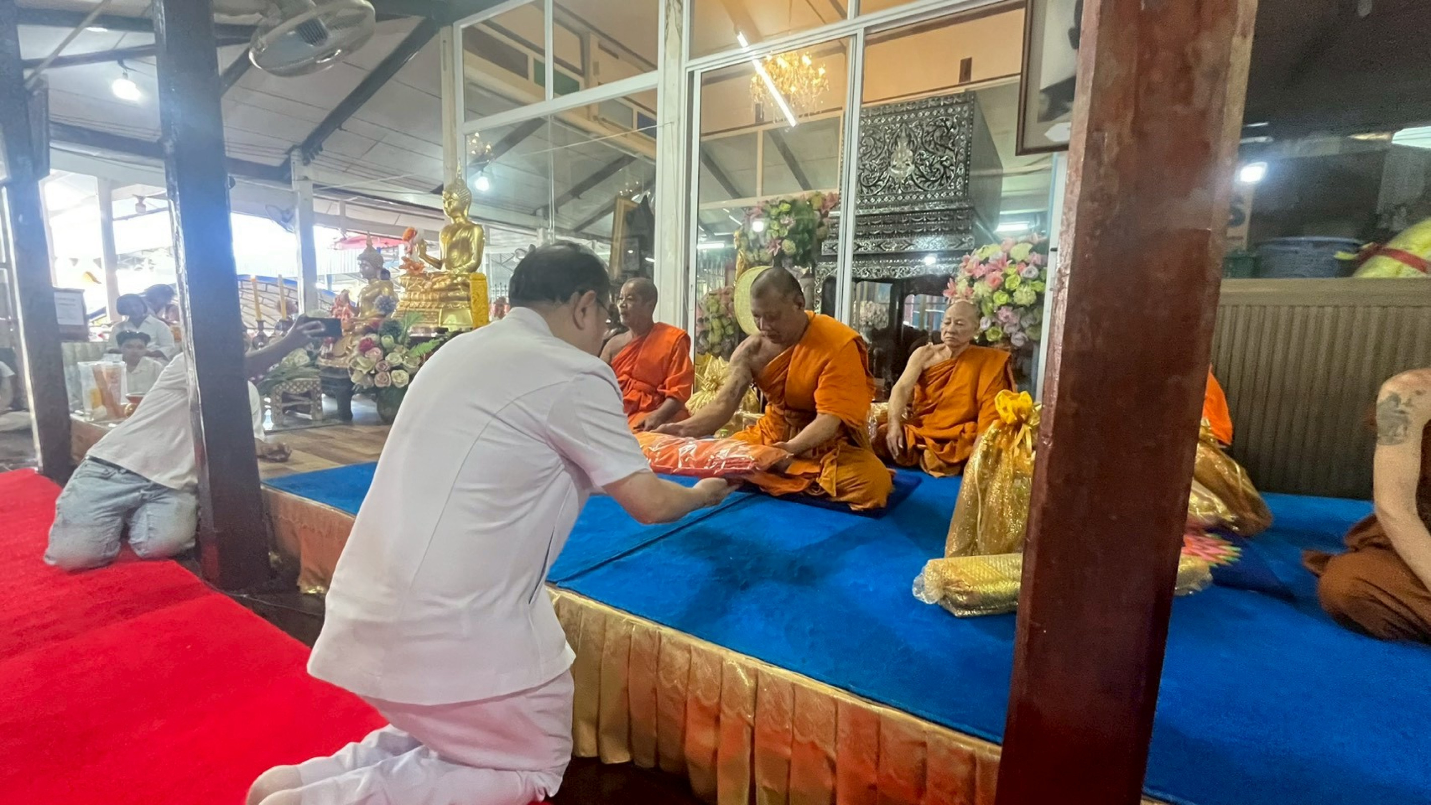 ภาพร่วมพิธีกรรมวัดแม่น้ำ(บางนางจีนนอก)