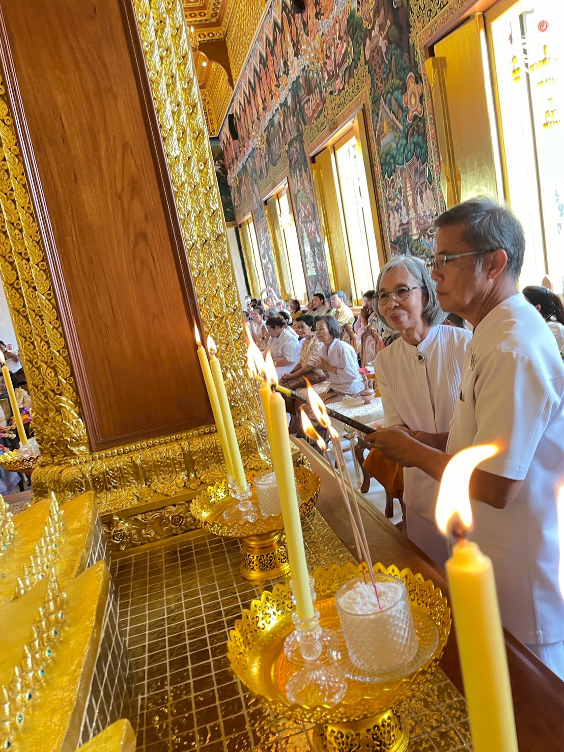 ภาพร่วมพิธีกรรมวัดสวนแก้วอุทยาน