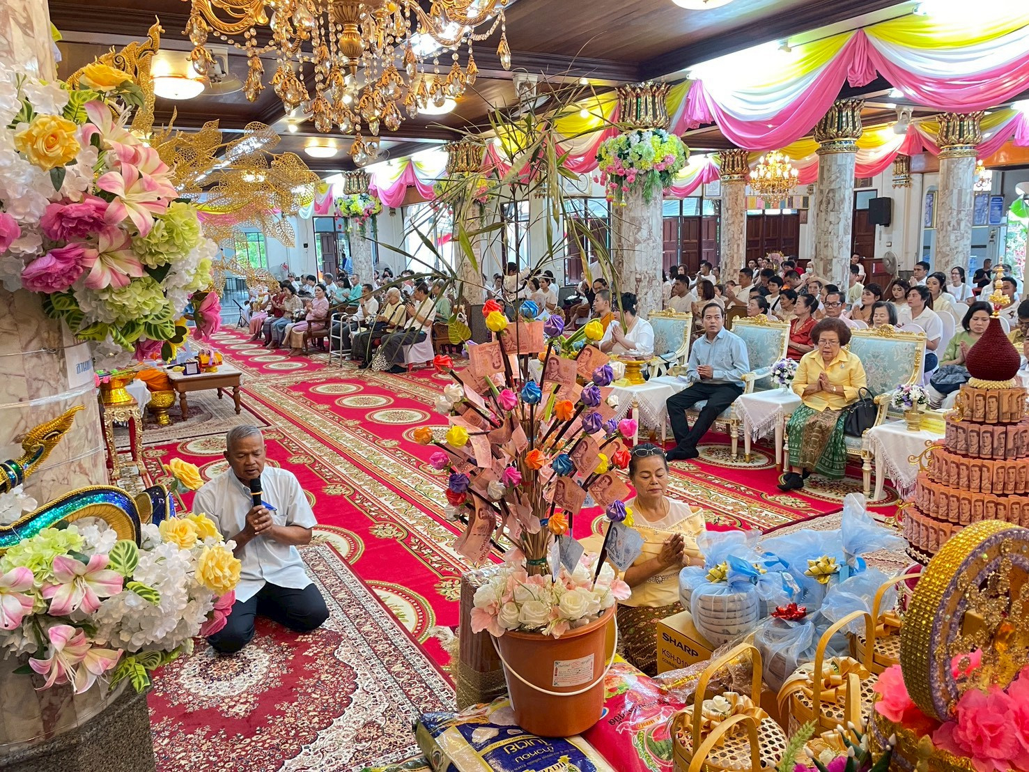 ภาพร่วมพิธีกรรมวัดสวนแก้วอุทยาน