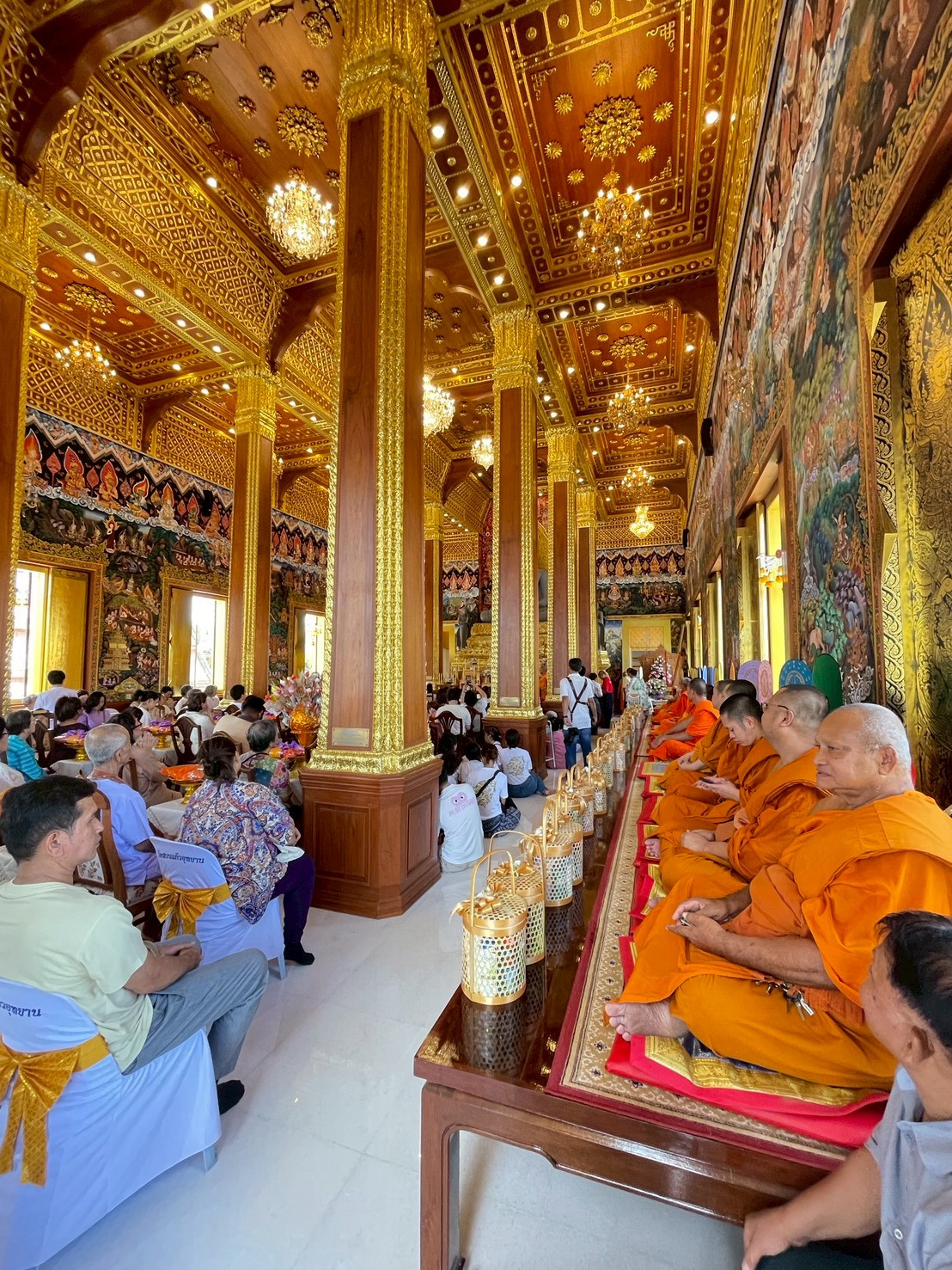 ภาพร่วมพิธีกรรมวัดสวนแก้วอุทยาน