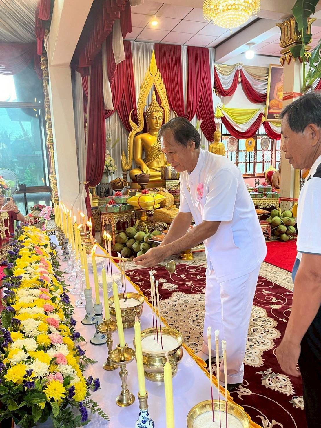 ภาพร่วมพิธีกรรมวัดภุมรินทร์กุฎีทอง