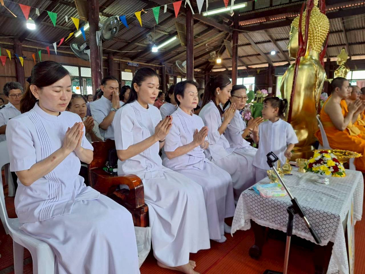 ภาพร่วมพิธีกรรมวัดเพิ่มพูนสามัคคีธรรม