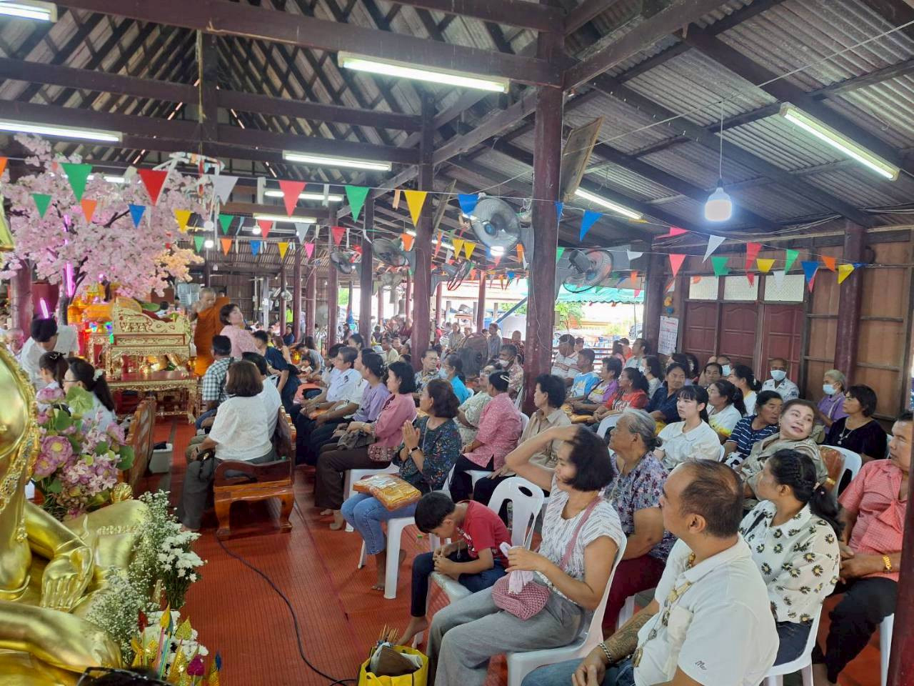 ภาพร่วมพิธีกรรมวัดเพิ่มพูนสามัคคีธรรม