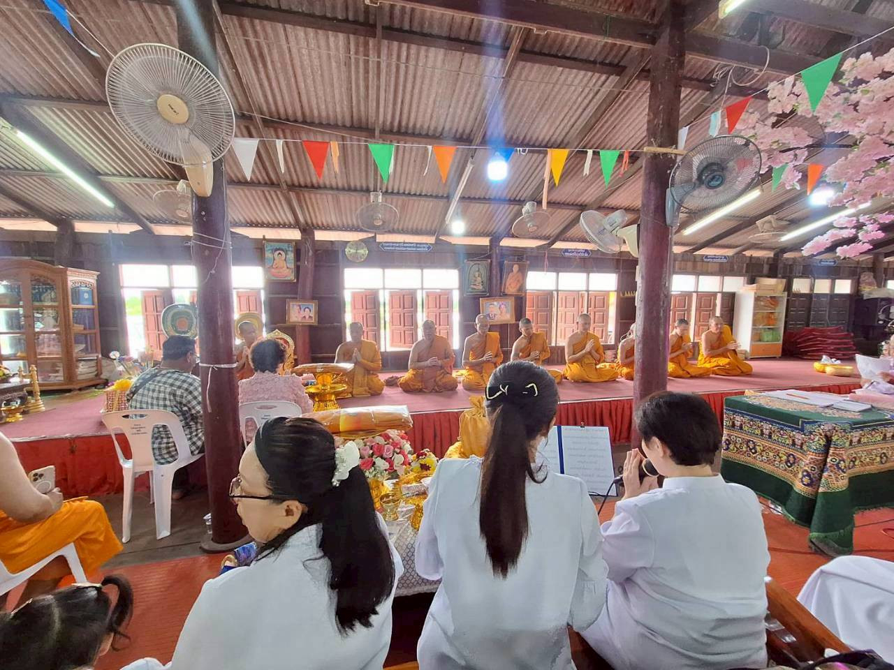 ภาพร่วมพิธีกรรมวัดเพิ่มพูนสามัคคีธรรม