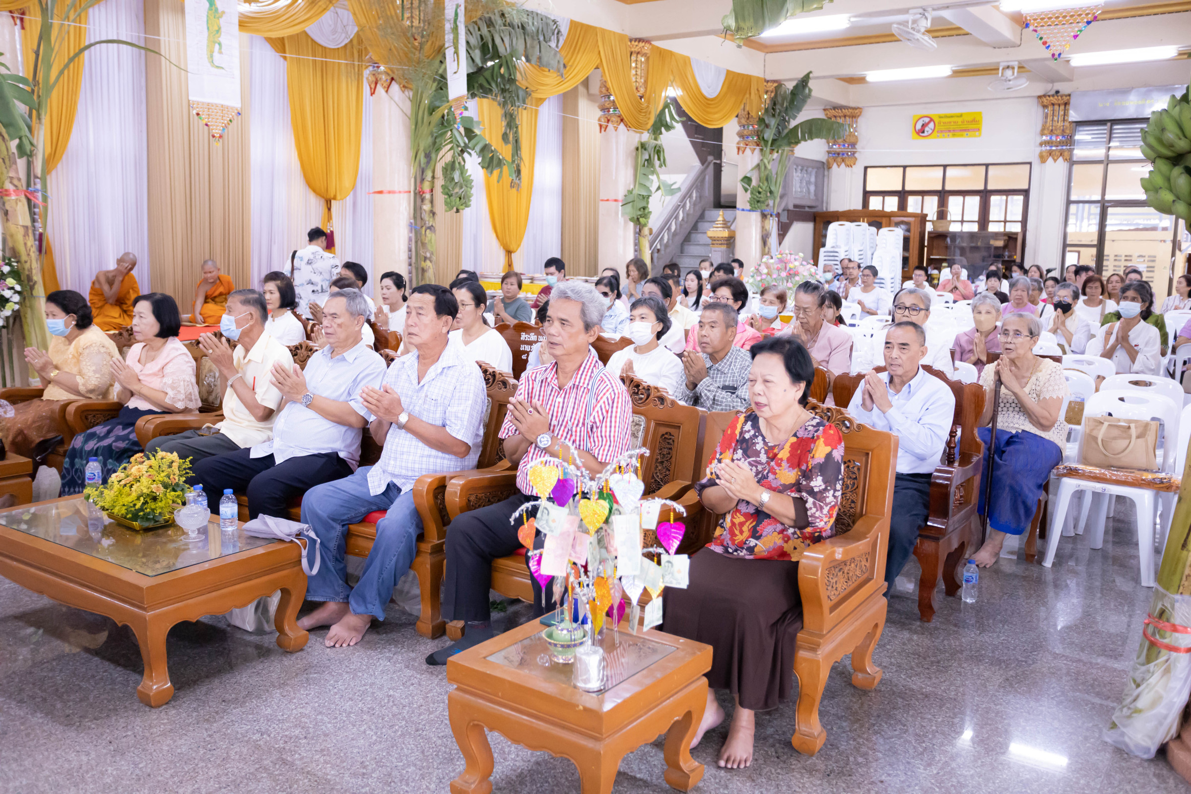 ภาพร่วมพิธีกรรมวัดใหญ่บ้านบ่อ