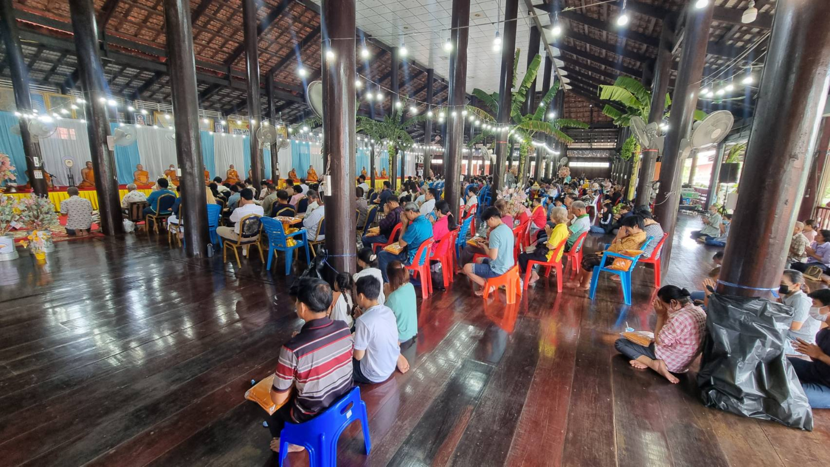 ภาพร่วมพิธีกรรมวัดหนองสองห้อง