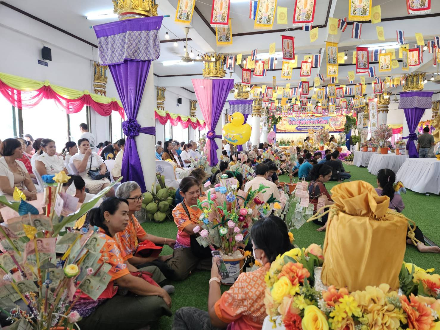 ภาพร่วมพิธีกรรมวัดสุนทรสถิต