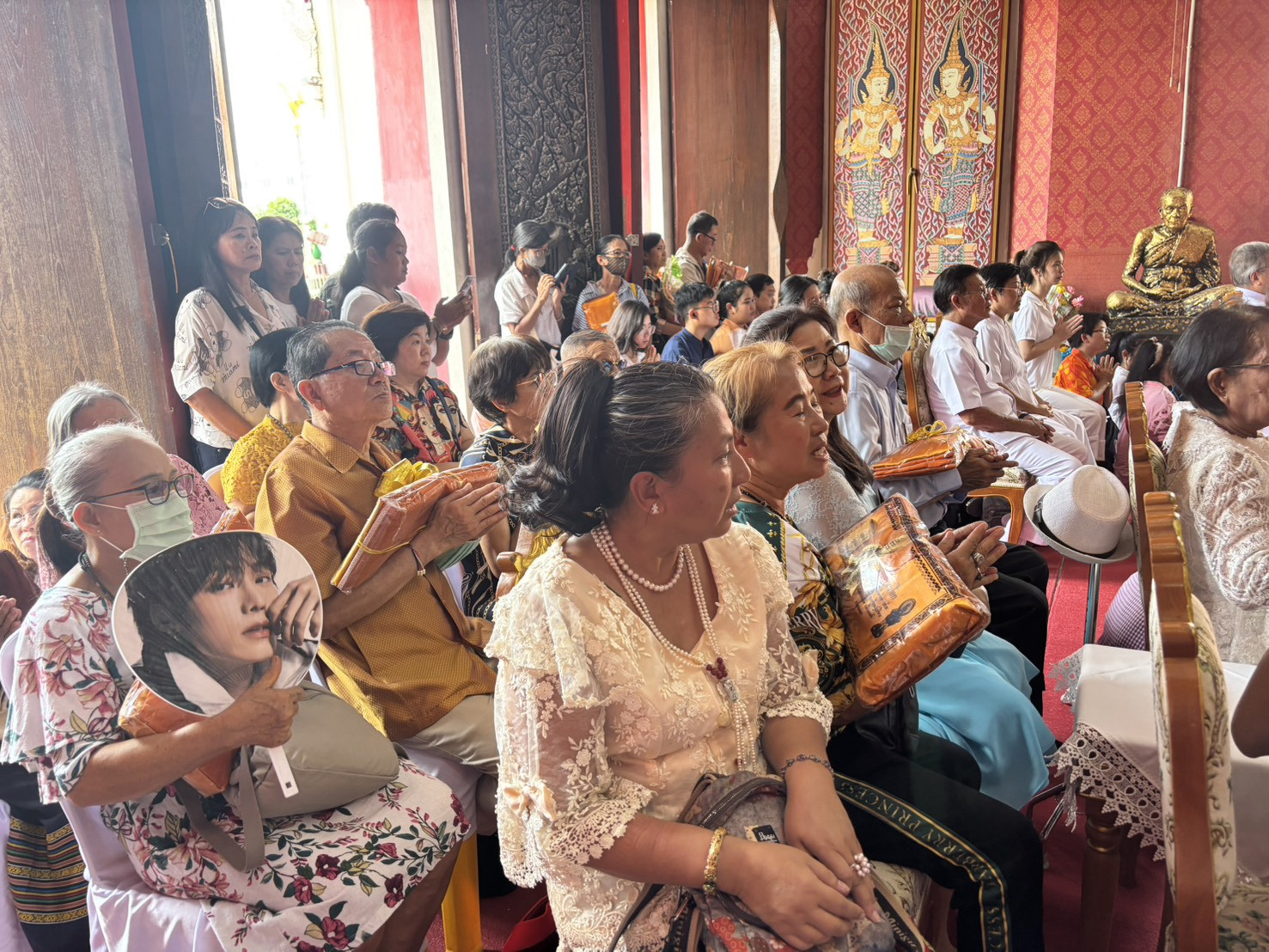 ภาพร่วมพิธีกรรมวัดศรีสำราญราษฎร์บำรุง