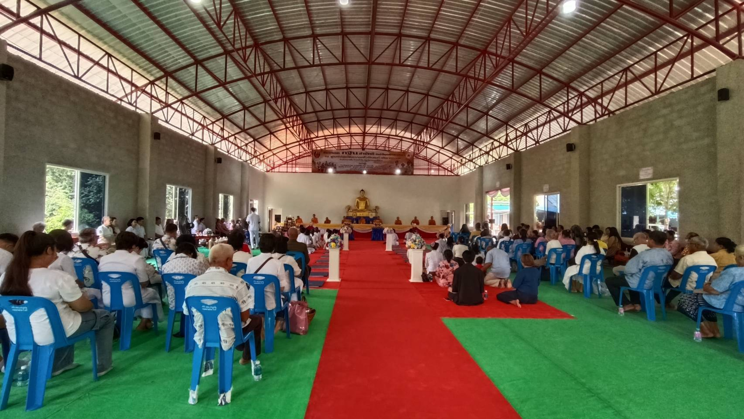 ภาพร่วมพิธีกรรมศูนย์อบรมหัวหินแก้วศิลาธรรม