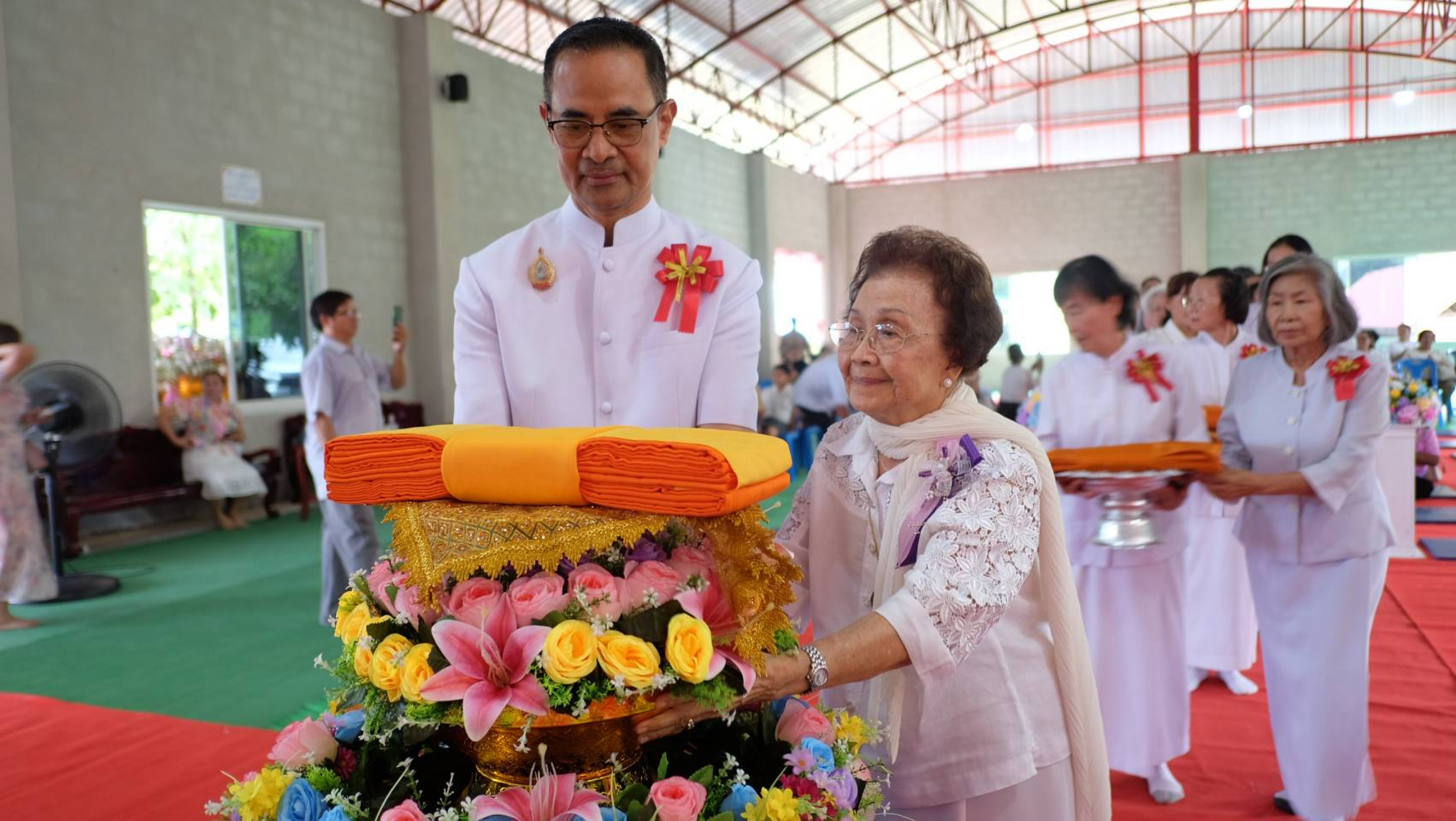 ภาพร่วมพิธีกรรมศูนย์อบรมหัวหินแก้วศิลาธรรม