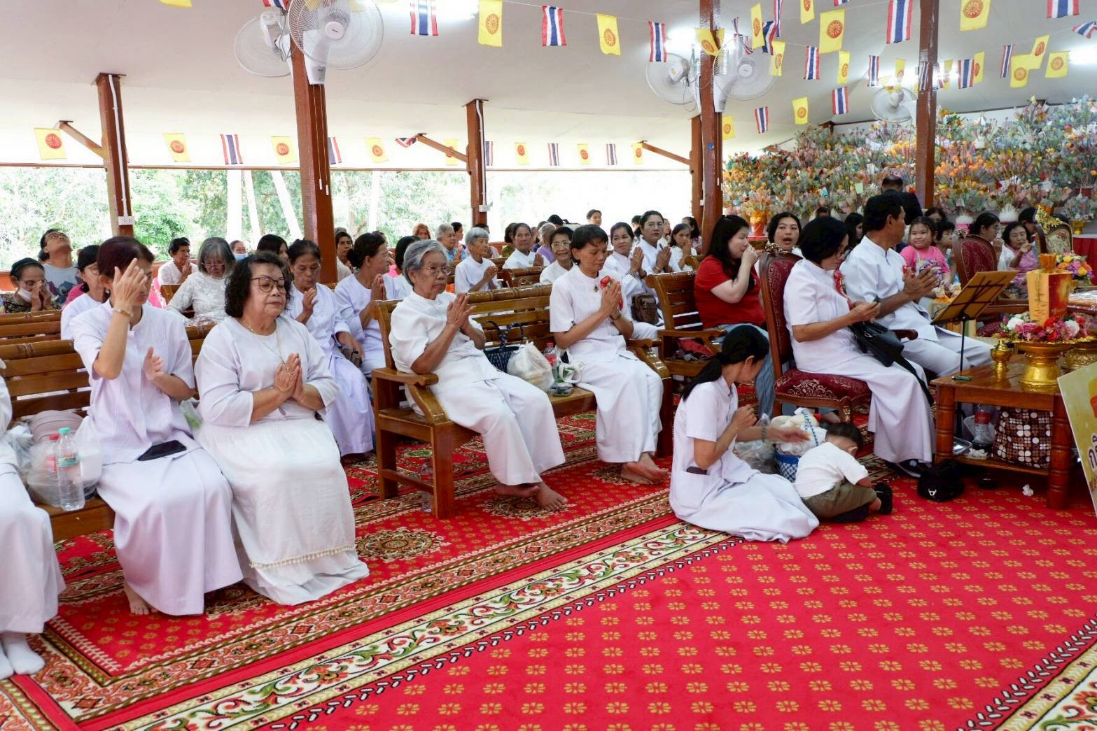 ภาพร่วมพิธีกรรมวัดหนองตาเสือ