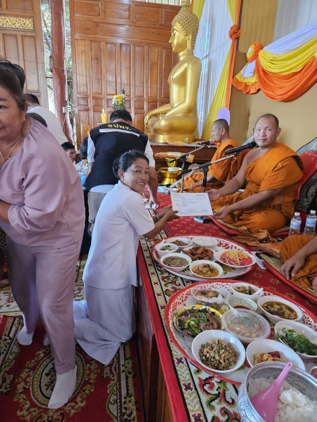 ภาพร่วมพิธีกรรมวัดเทพนรรัตน์