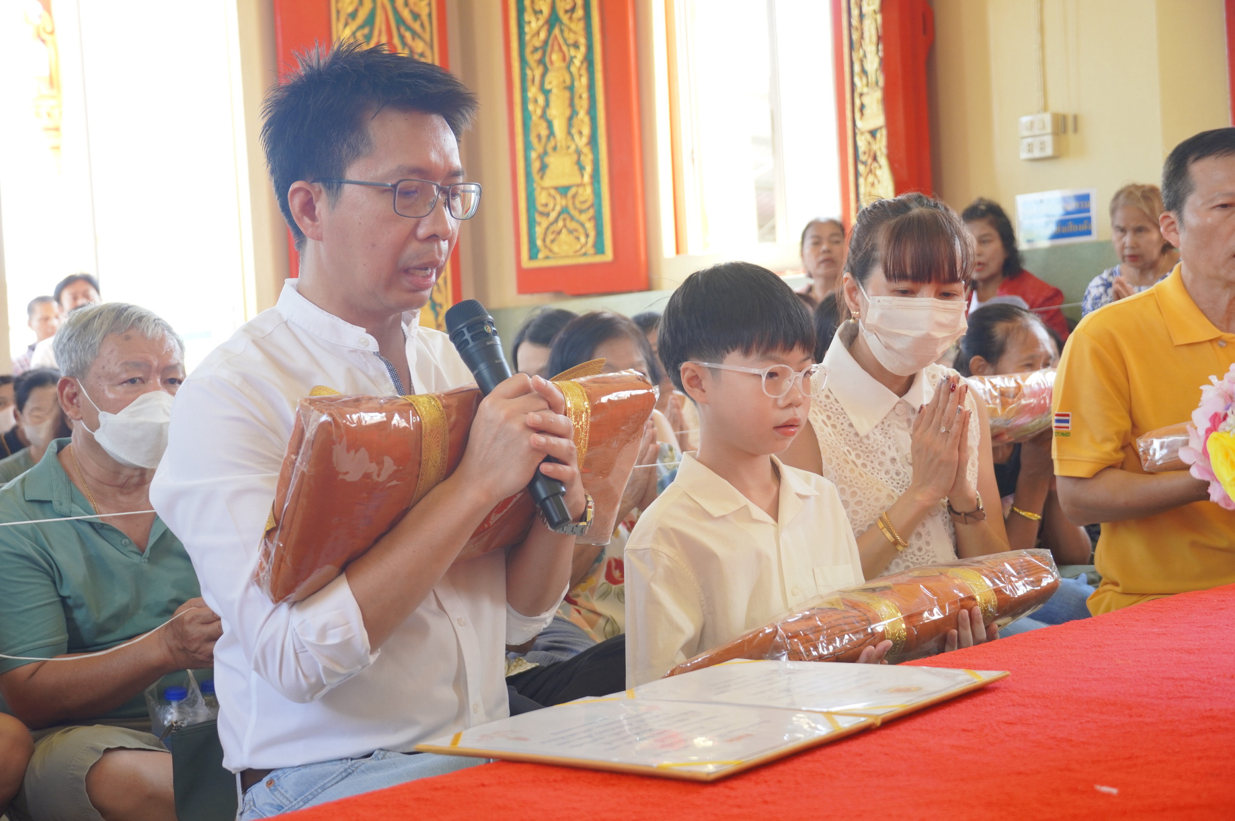 ภาพกล่าวคำถวายกฐินวัดเทพธงชัย