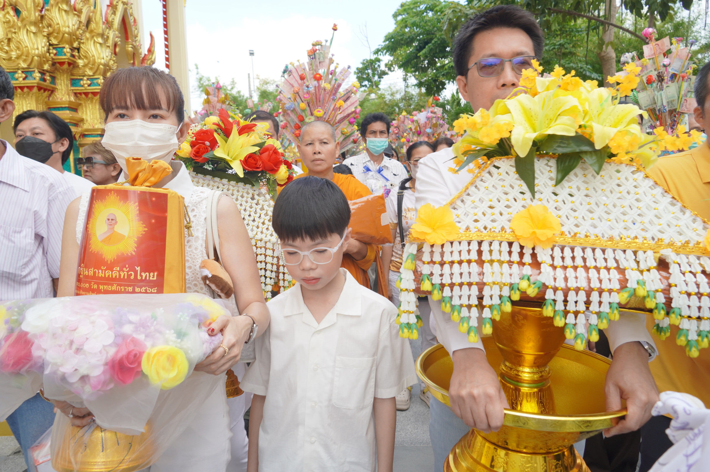 ภาพร่วมขบวนกฐินวัดเทพธงชัย