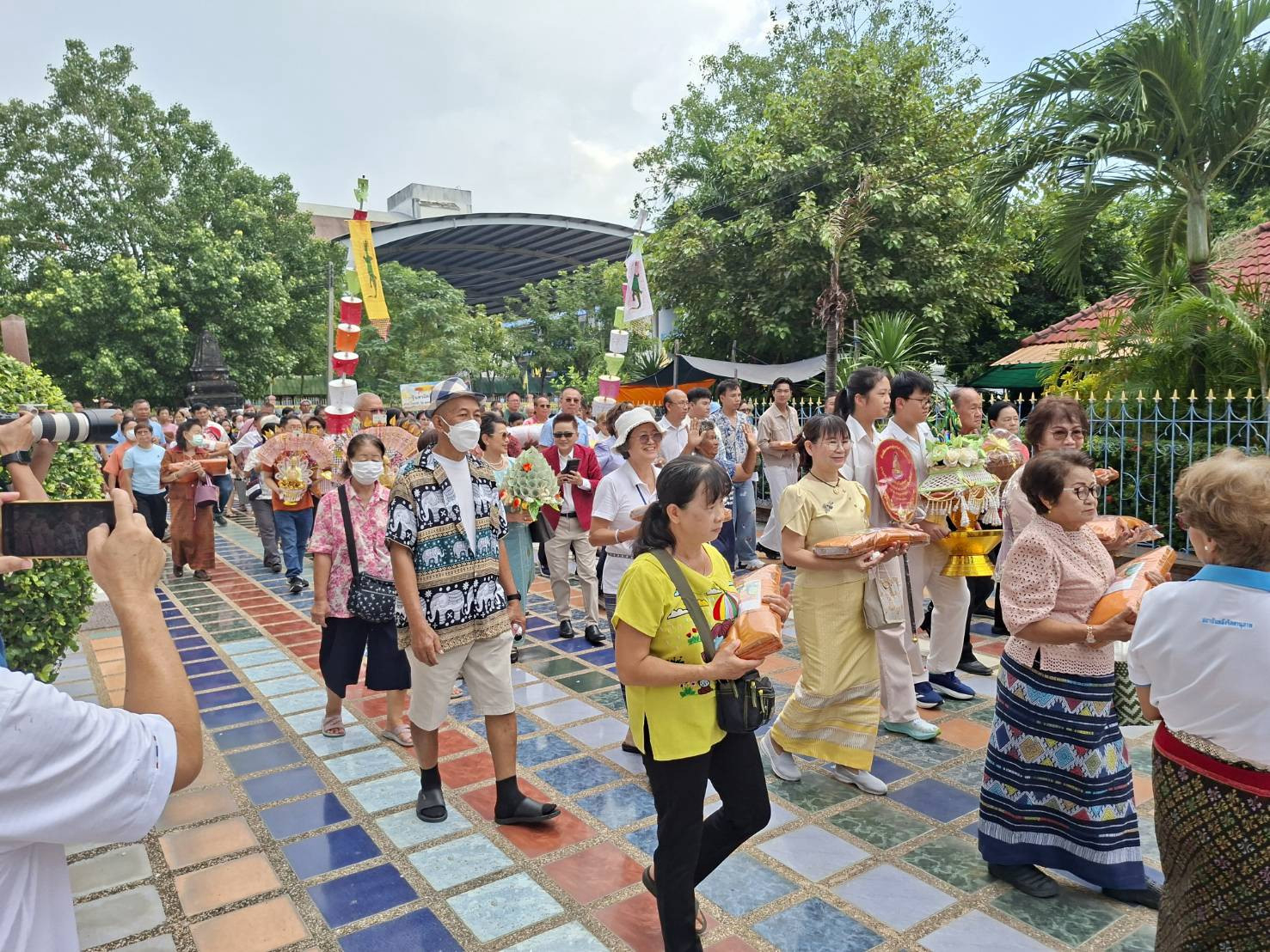 ภาพร่วมพิธีกรรมวัดไชนาวาส