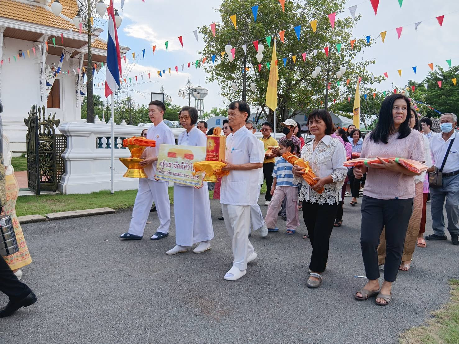 ภาพร่วมพิธีกรรมวัดสำปะซิว