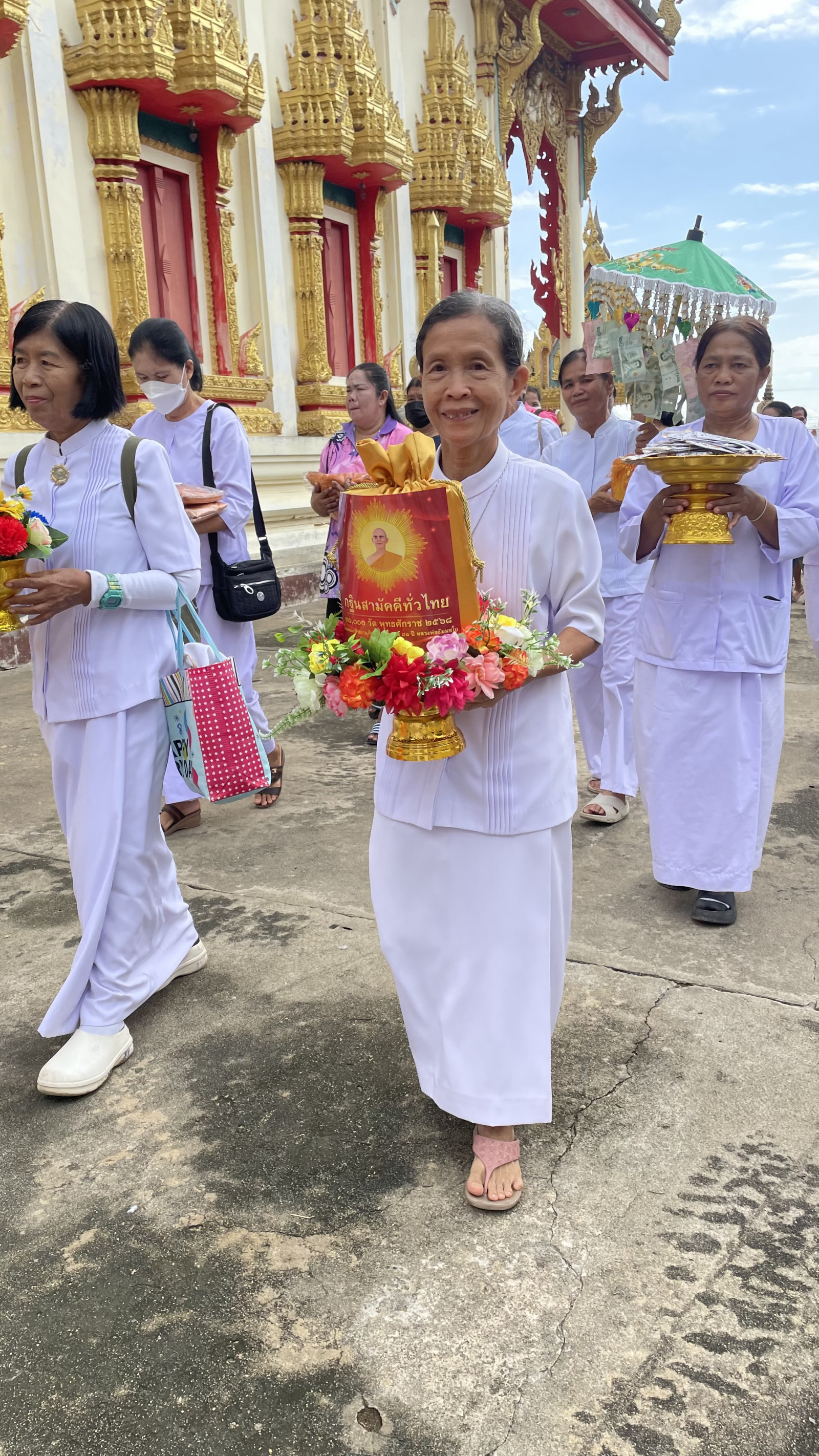 ภาพร่วมขบวนกฐินวัดดอนสำโรง