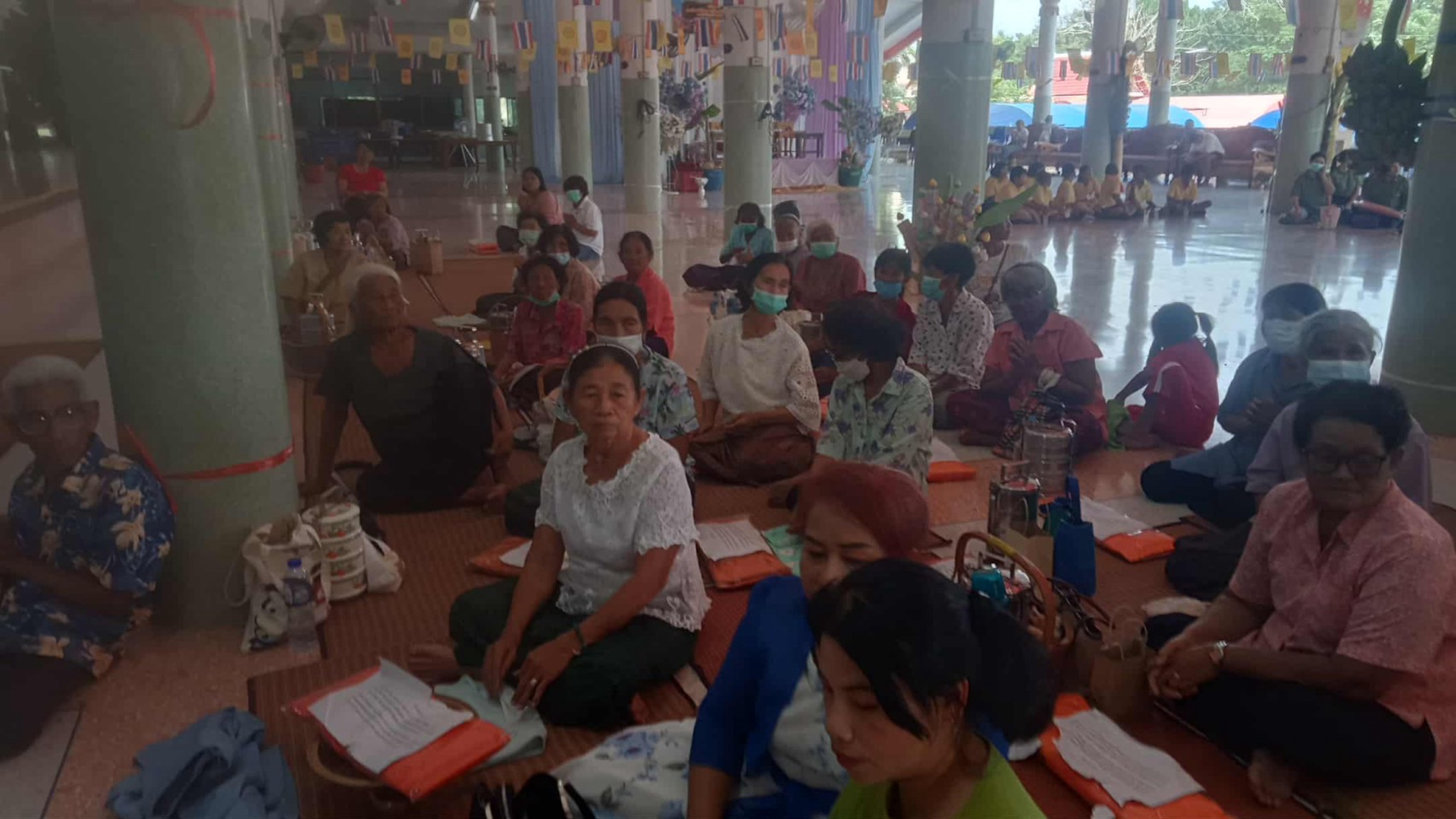 ภาพร่วมพิธีกรรมวัดดอนสำโรง