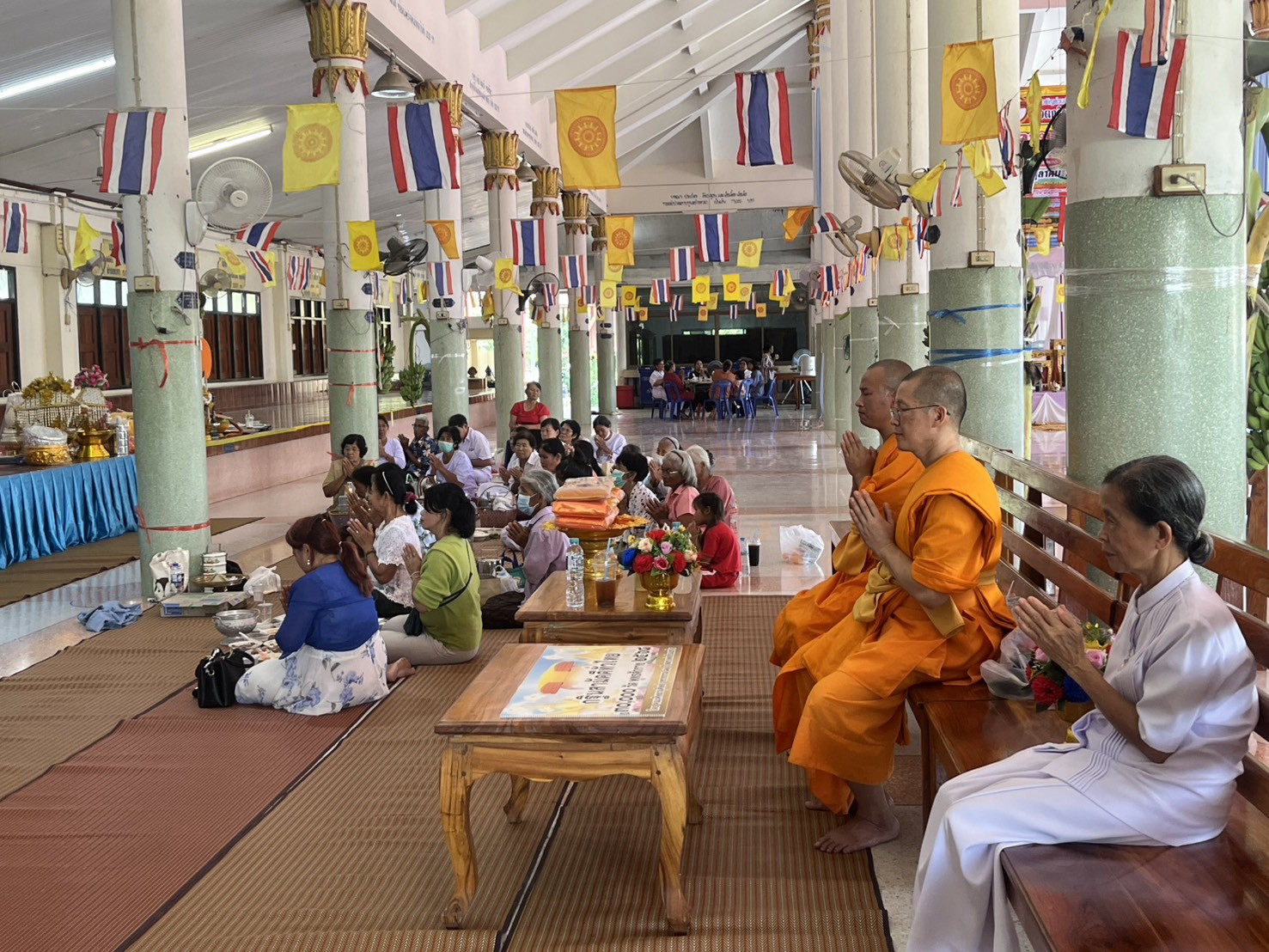 ภาพร่วมพิธีกรรมวัดดอนสำโรง