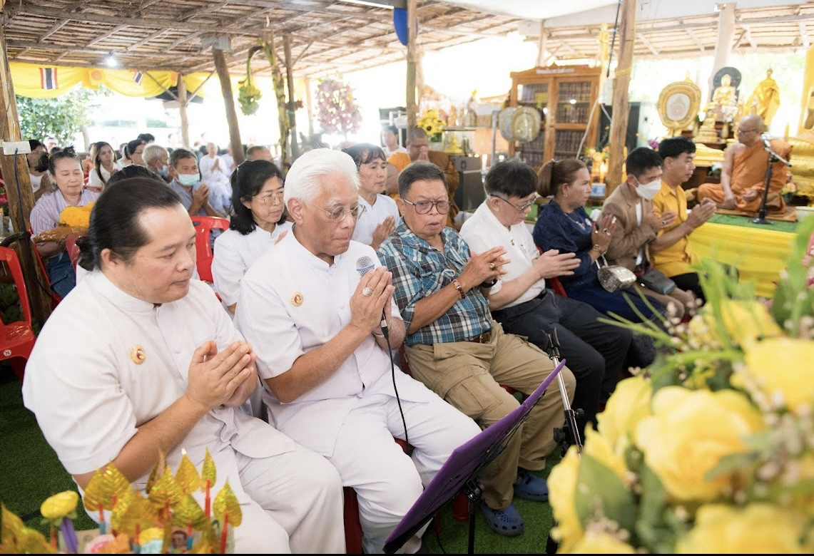 ภาพกล่าวคำถวายกฐินสำนักปฏิบัติธรรมเปล่งศรีธรรมจักร