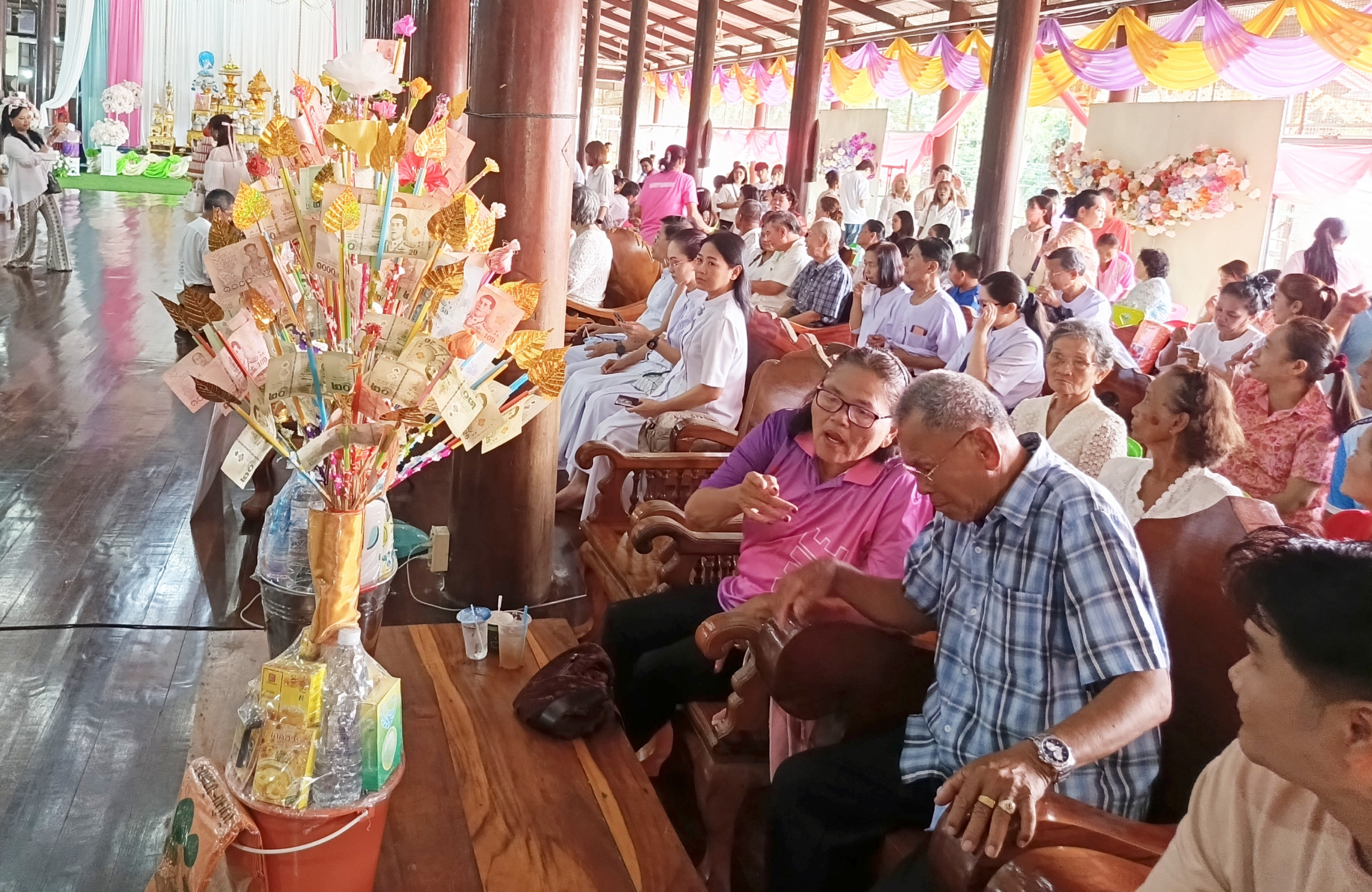 ภาพร่วมพิธีกรรมวัดสามจุ่น