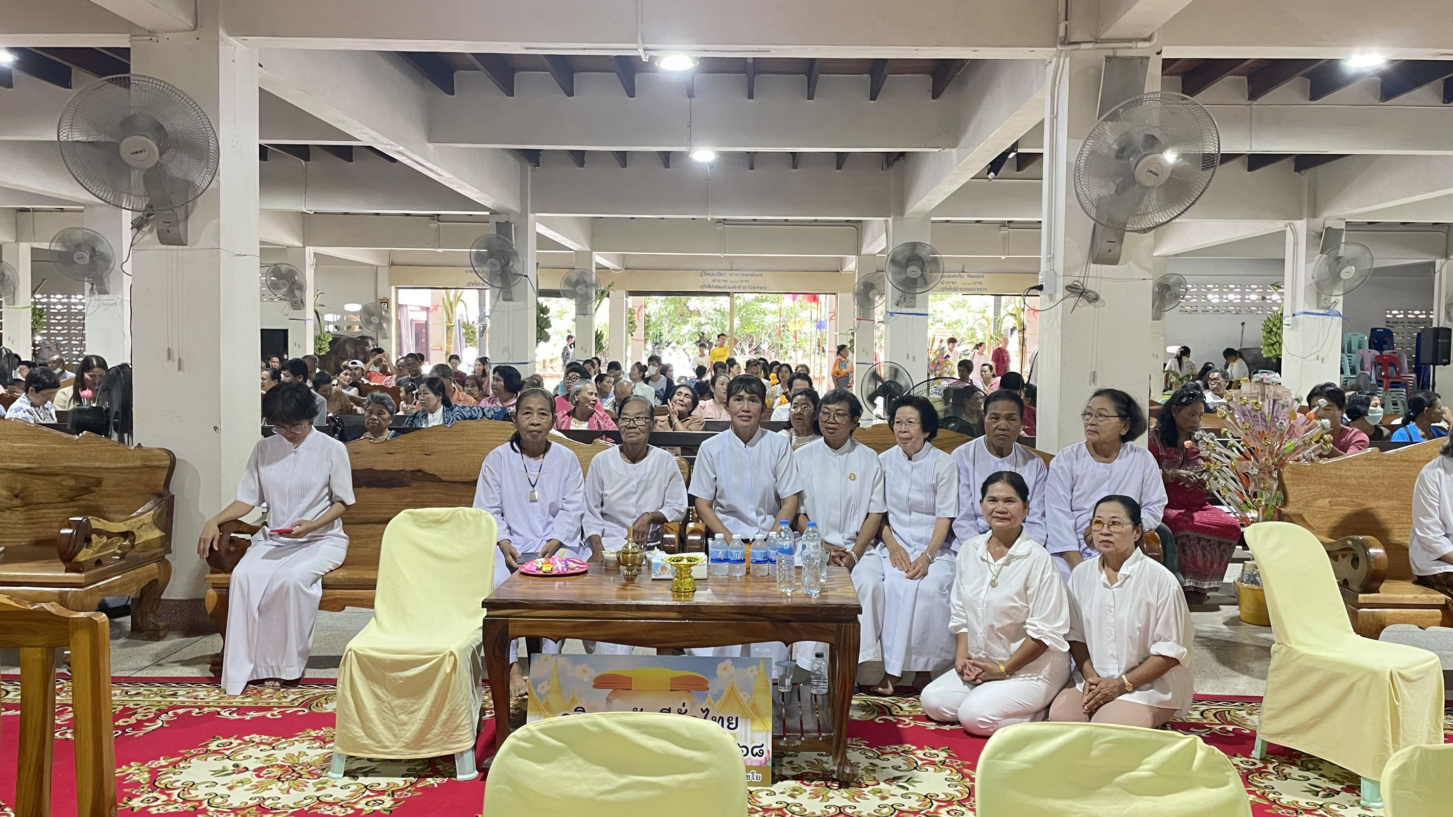 ภาพร่วมพิธีกรรมวัดหนองทราย