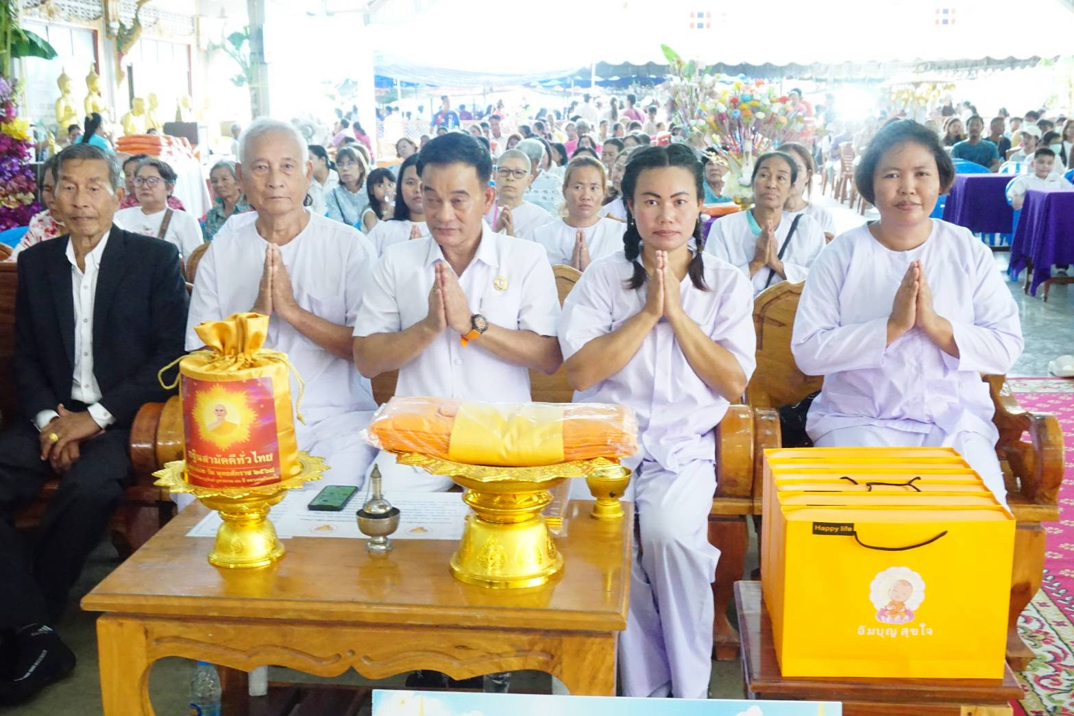 ภาพร่วมพิธีกรรมวัดพรสวรรค์