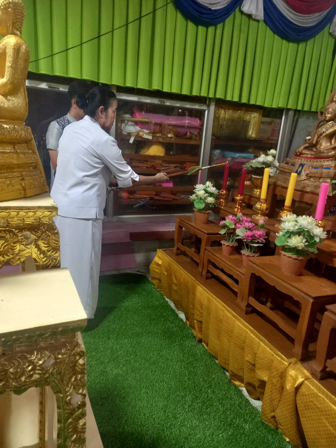 ภาพร่วมพิธีกรรมวัดกาบบัว