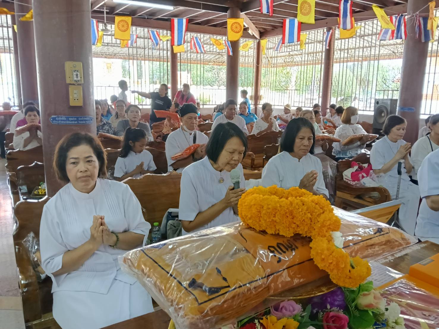 ภาพร่วมพิธีกรรมวัดหนองสะเดา
