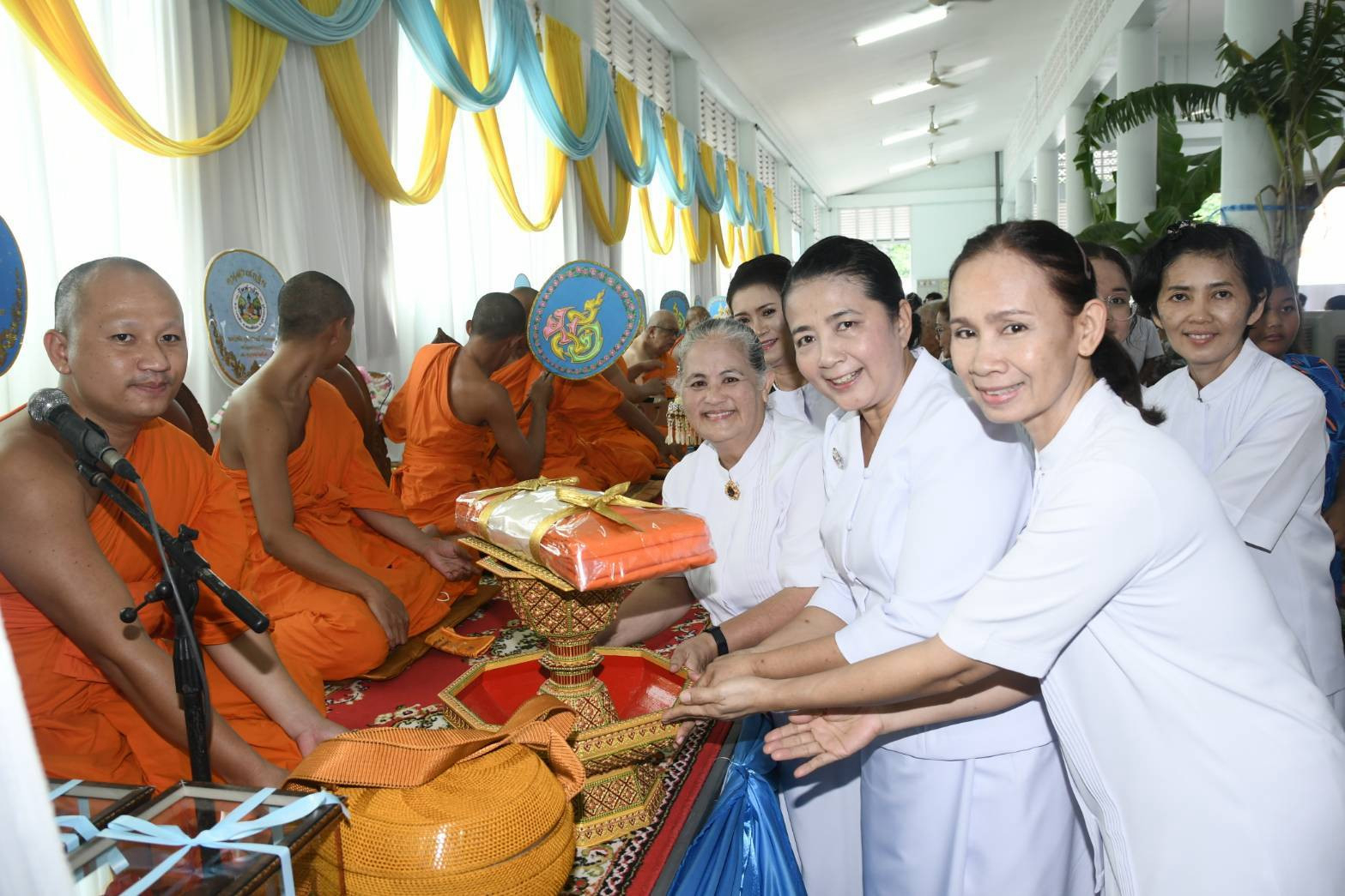 ภาพร่วมพิธีกรรมวัดท่าจัด