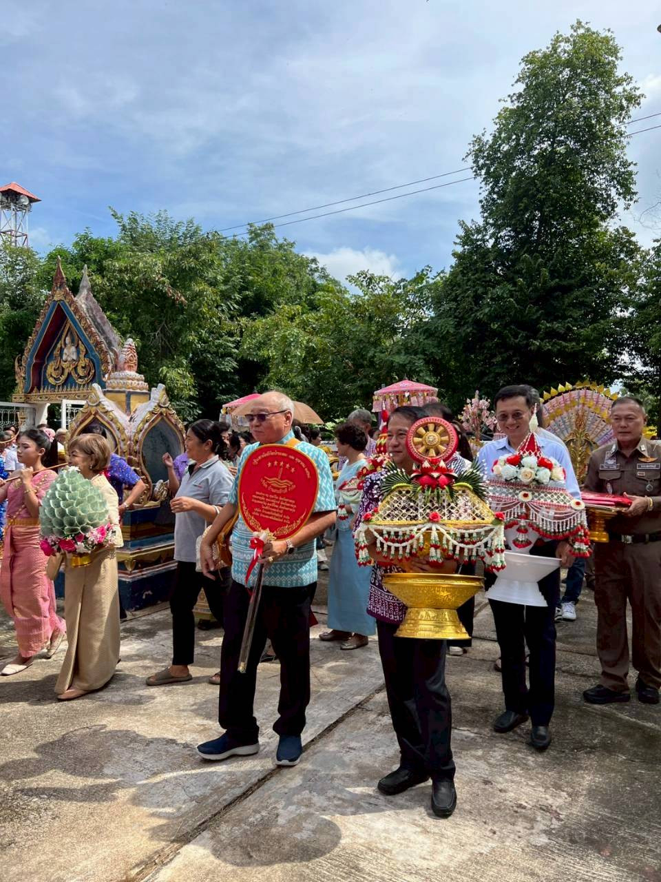 ภาพร่วมพิธีกรรมวัดบ้านสระ