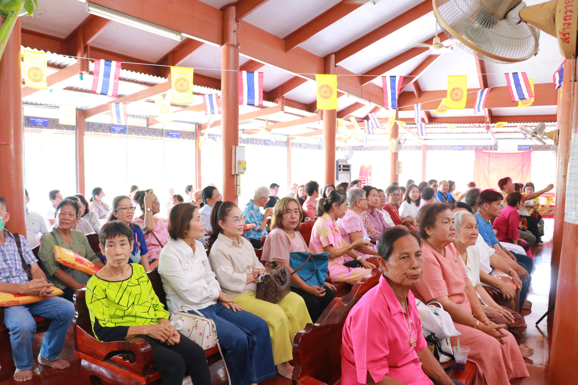 ภาพร่วมพิธีกรรมวัดโพธาราม